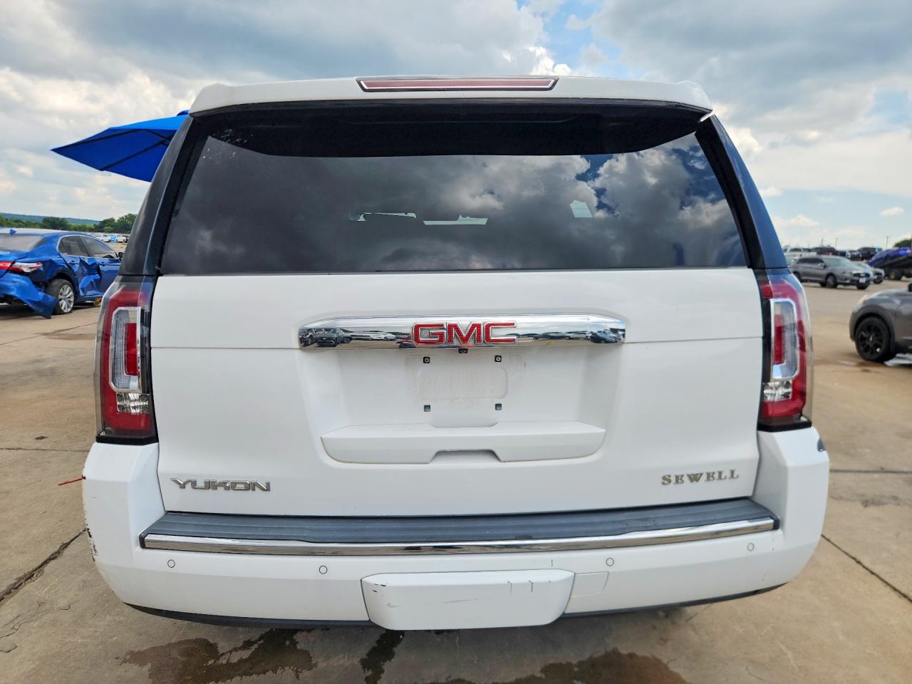 2015 Gmc Yukon Denali Белый vin: 1GKS1CKJ0FR625911