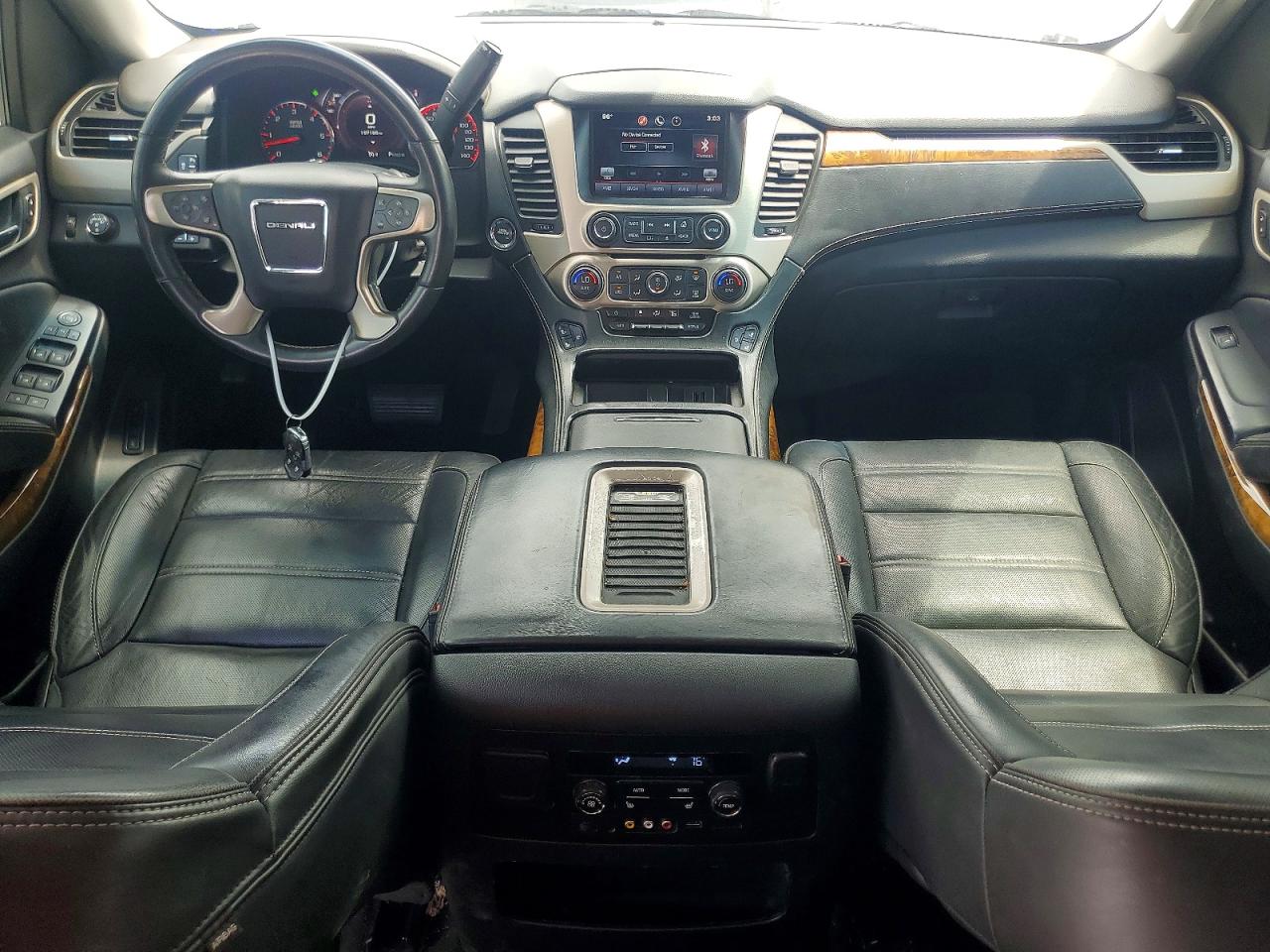 2015 Gmc Yukon Denali White vin: 1GKS1CKJ1FR528619
