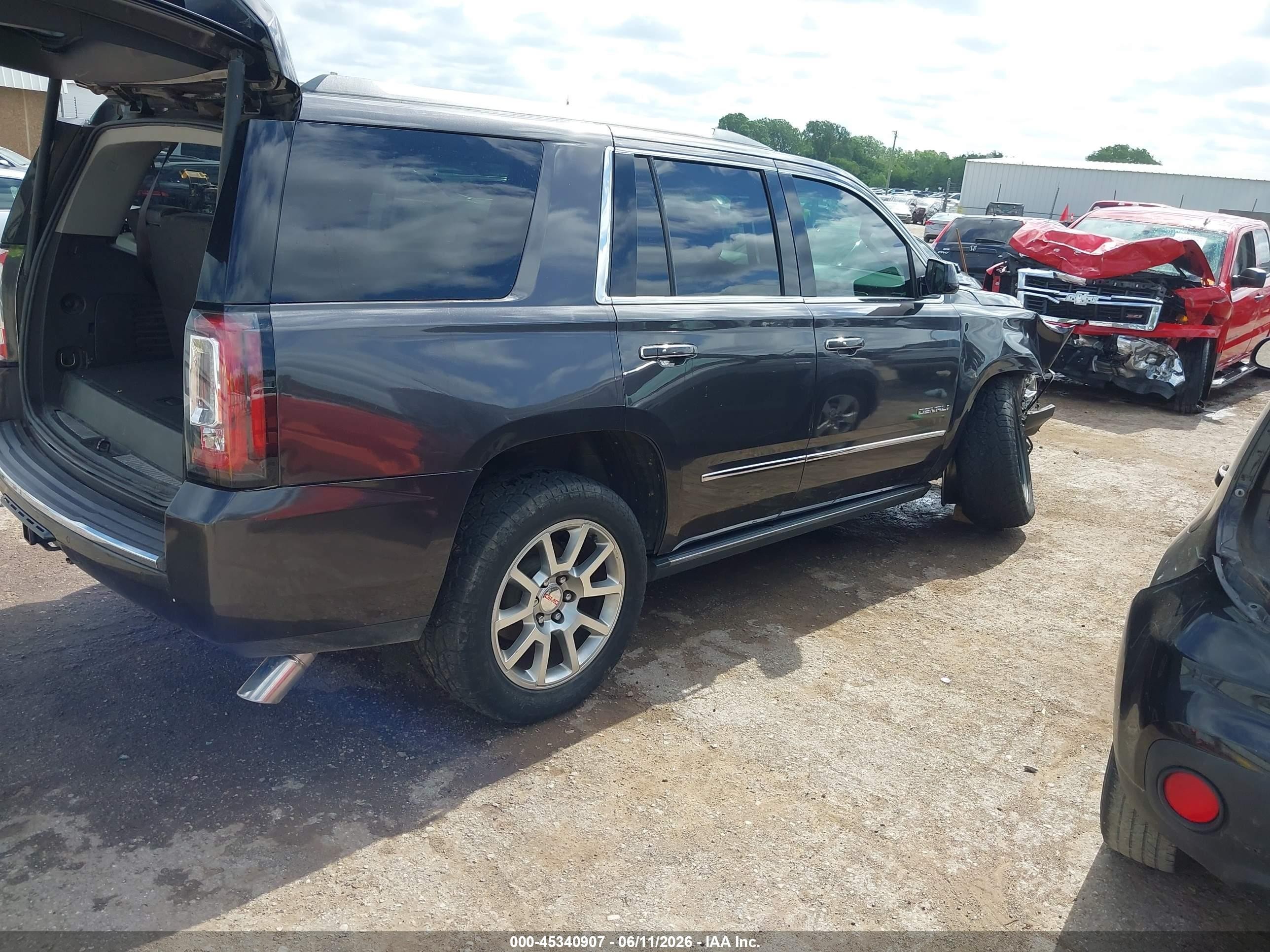 2015 Gmc Yukon Denali Black vin: 1GKS1CKJ2FR711124