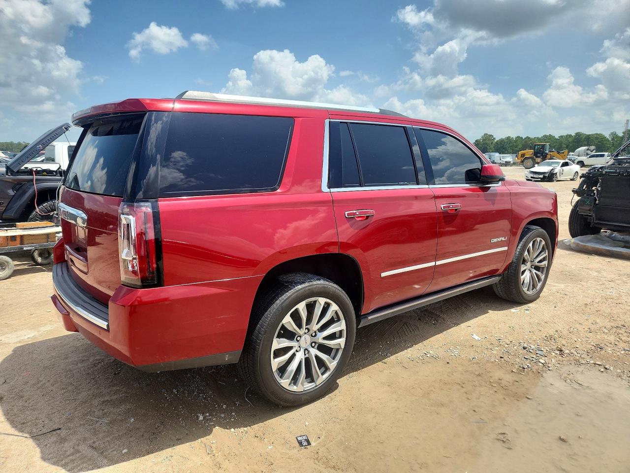 2015 Gmc Yukon Denali Red vin: 1GKS1CKJ3FR585503