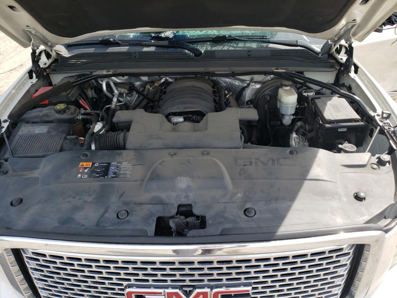 2015 Gmc Yukon Denali White vin: 1GKS1CKJ4FR158346