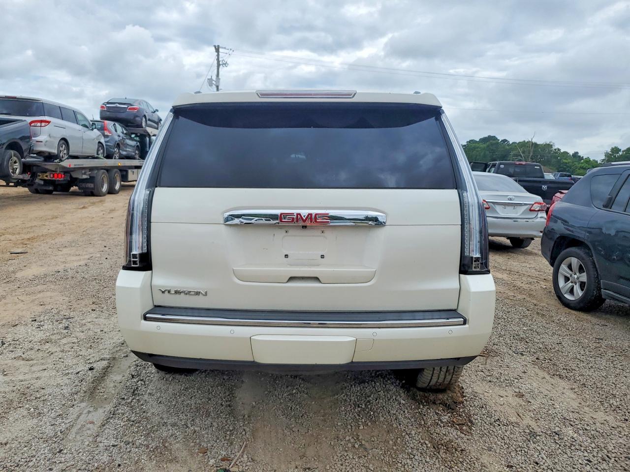 2015 Gmc Yukon Denali Cream vin: 1GKS1CKJ6FR303953