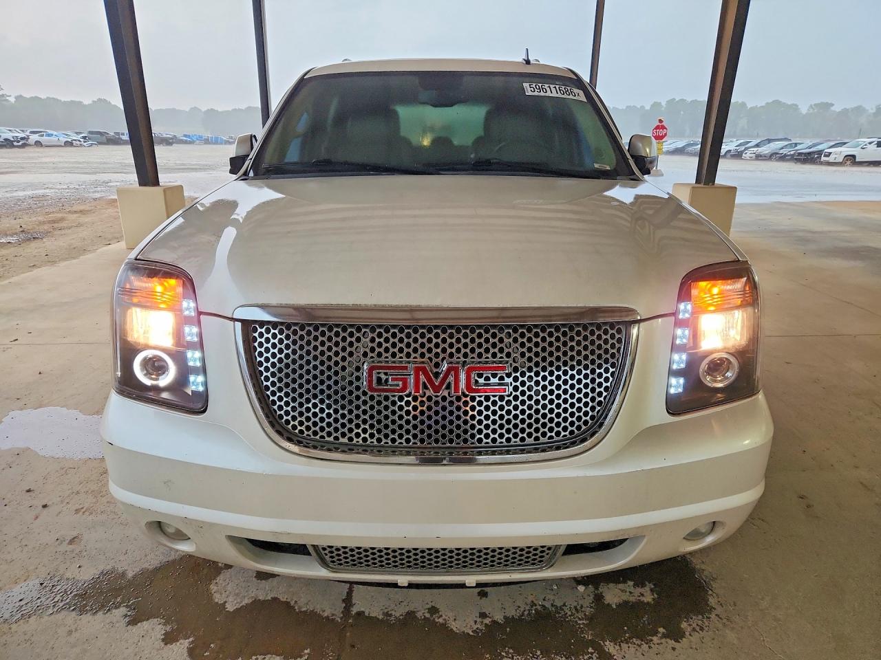 2011 Gmc Yukon Denali White vin: 1GKS1EEF0BR205417