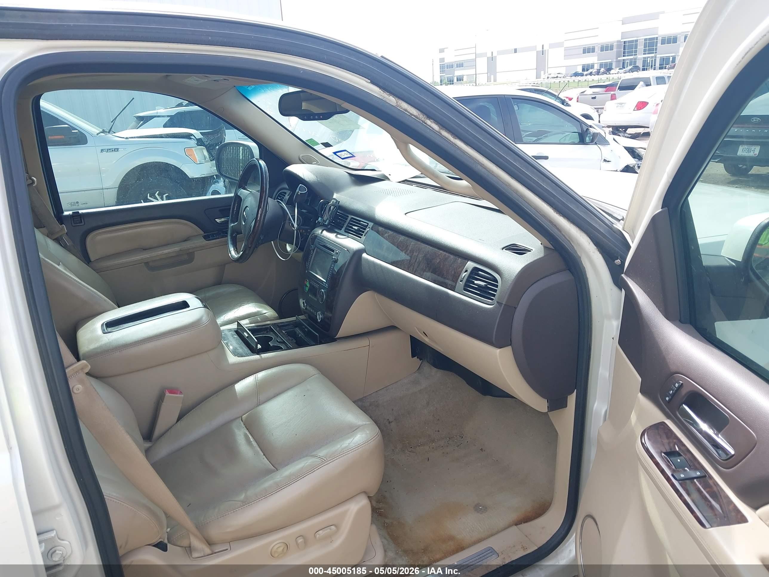 2012 Gmc Yukon Denali Cream vin: 1GKS1EEF0CR107487