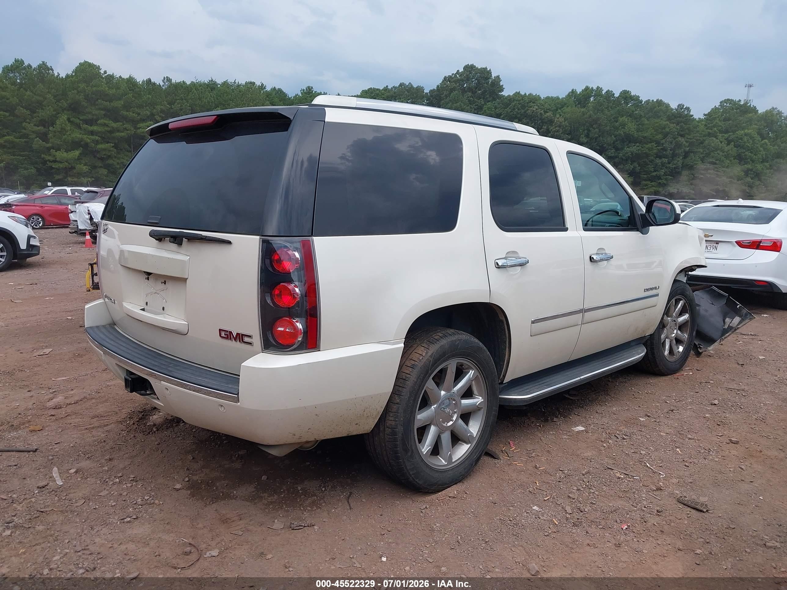 2013 Gmc Yukon Denali Cream vin: 1GKS1EEF1DR326847