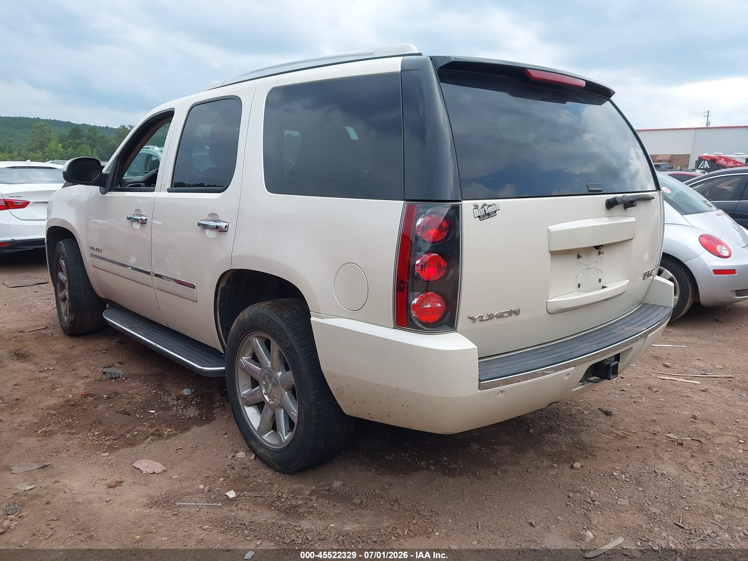 2013 Gmc Yukon Denali Cream vin: 1GKS1EEF1DR326847