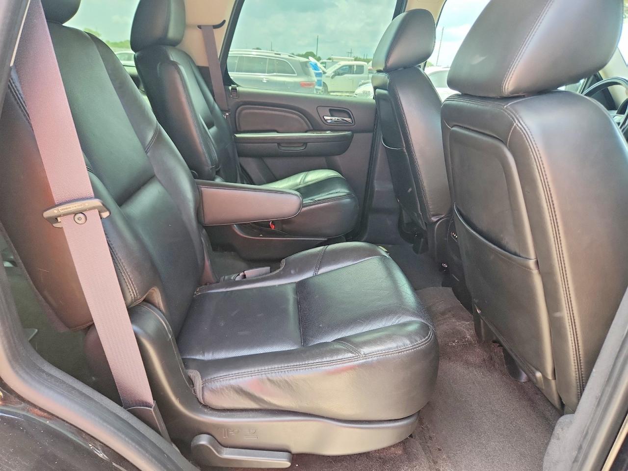 2011 Gmc Yukon Denali Black vin: 1GKS1EEF2BR255736