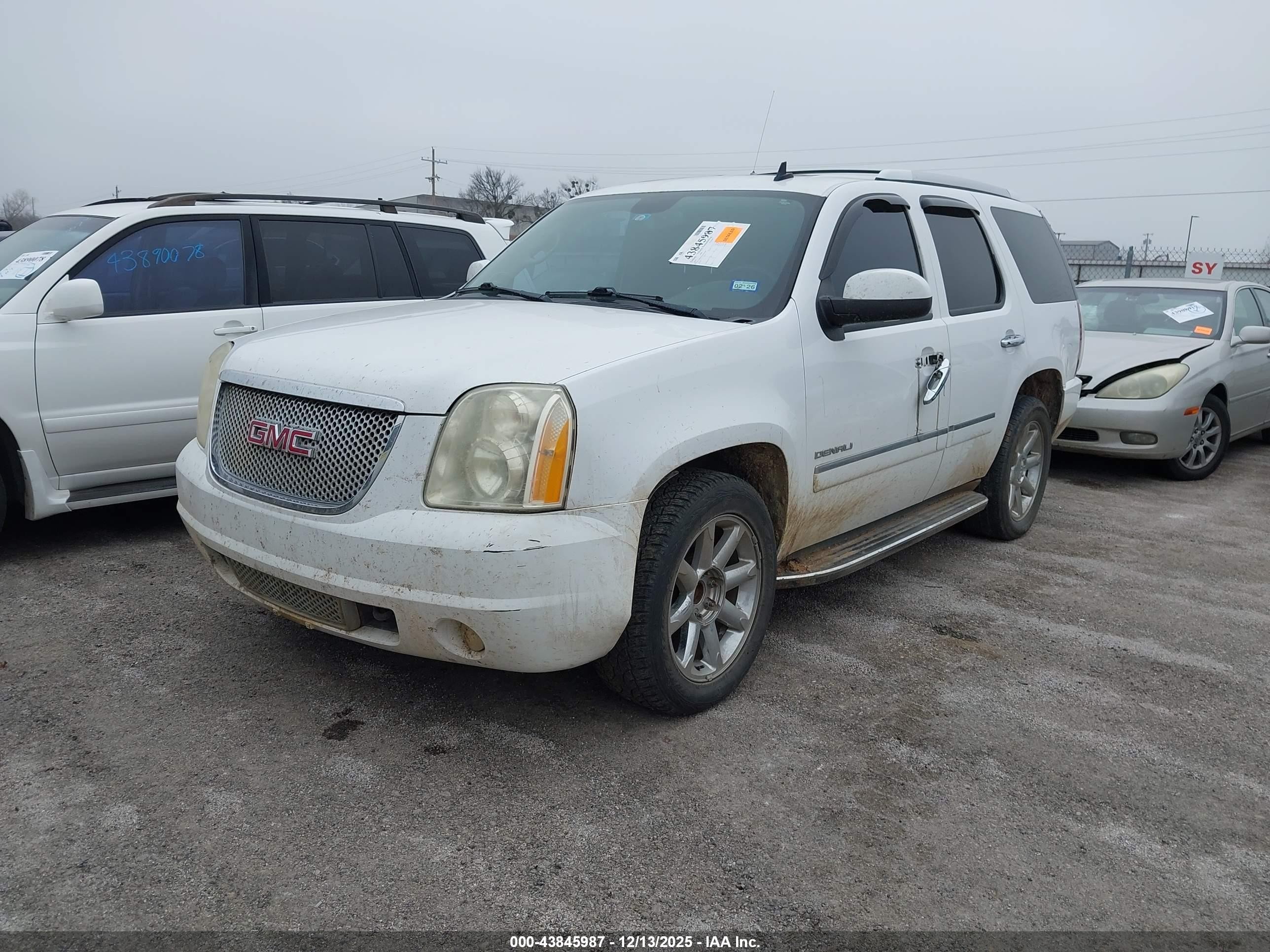 2011 Gmc Yukon Denali White vin: 1GKS1EEF3BR300649