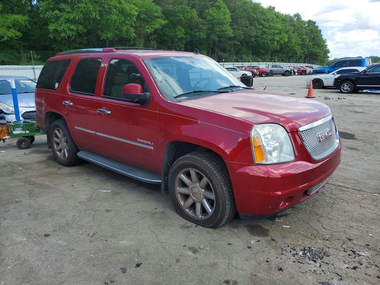 2013 Gmc Yukon Denali Red vin: 1GKS1EEF3DR125709