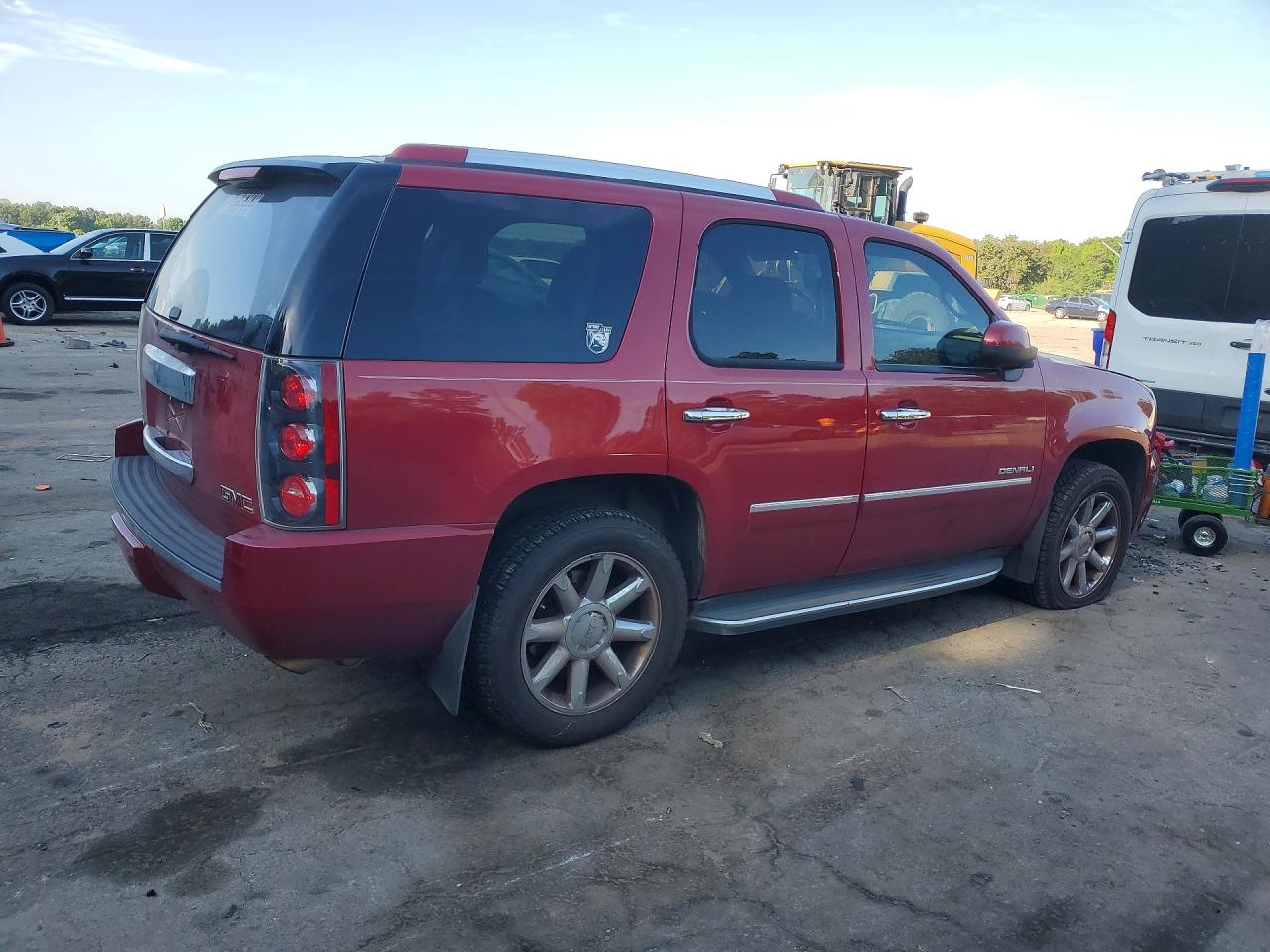 2013 Gmc Yukon Denali Red vin: 1GKS1EEF3DR125709