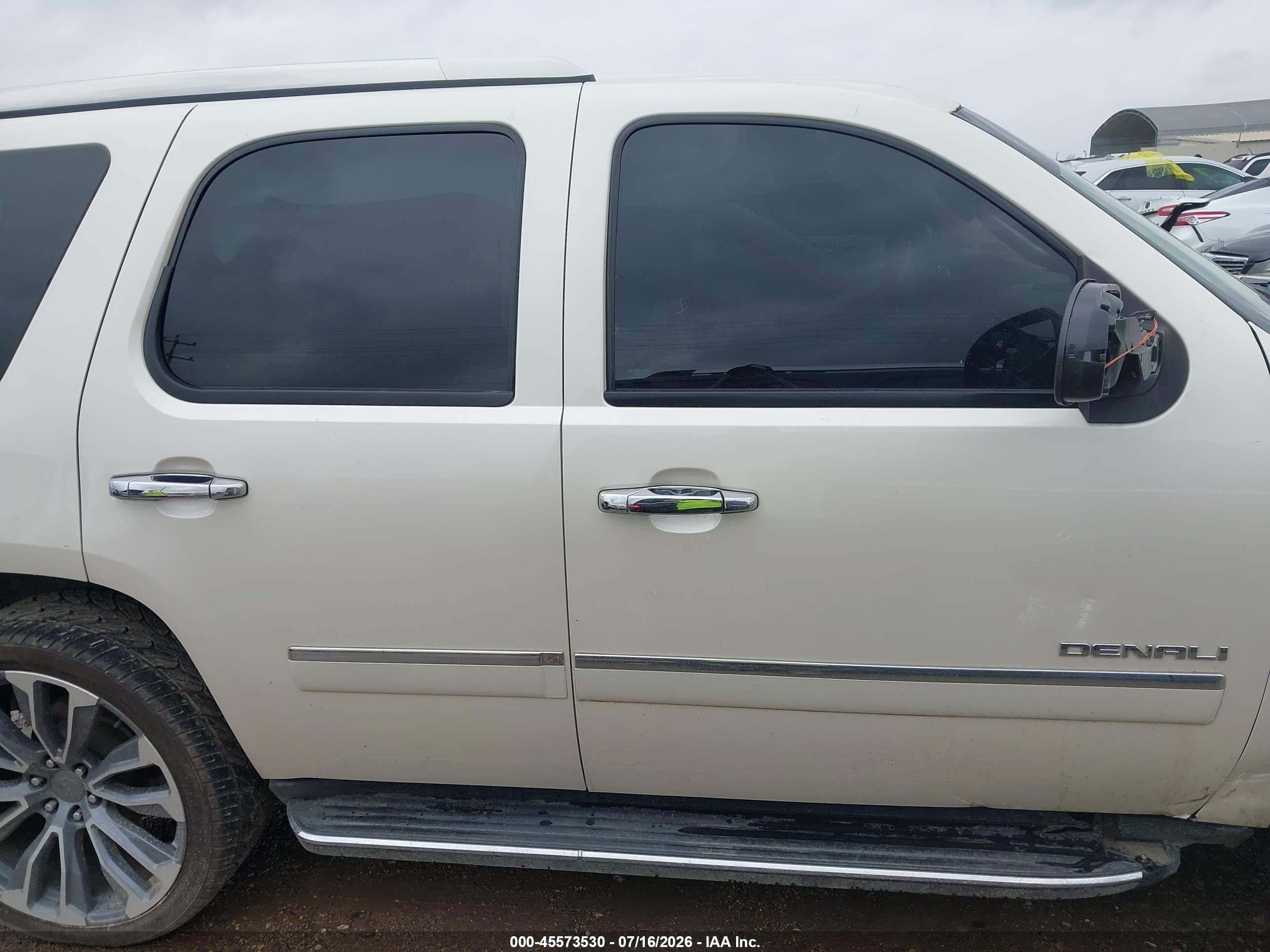2014 Gmc Yukon Denali Белый vin: 1GKS1EEF3ER141295