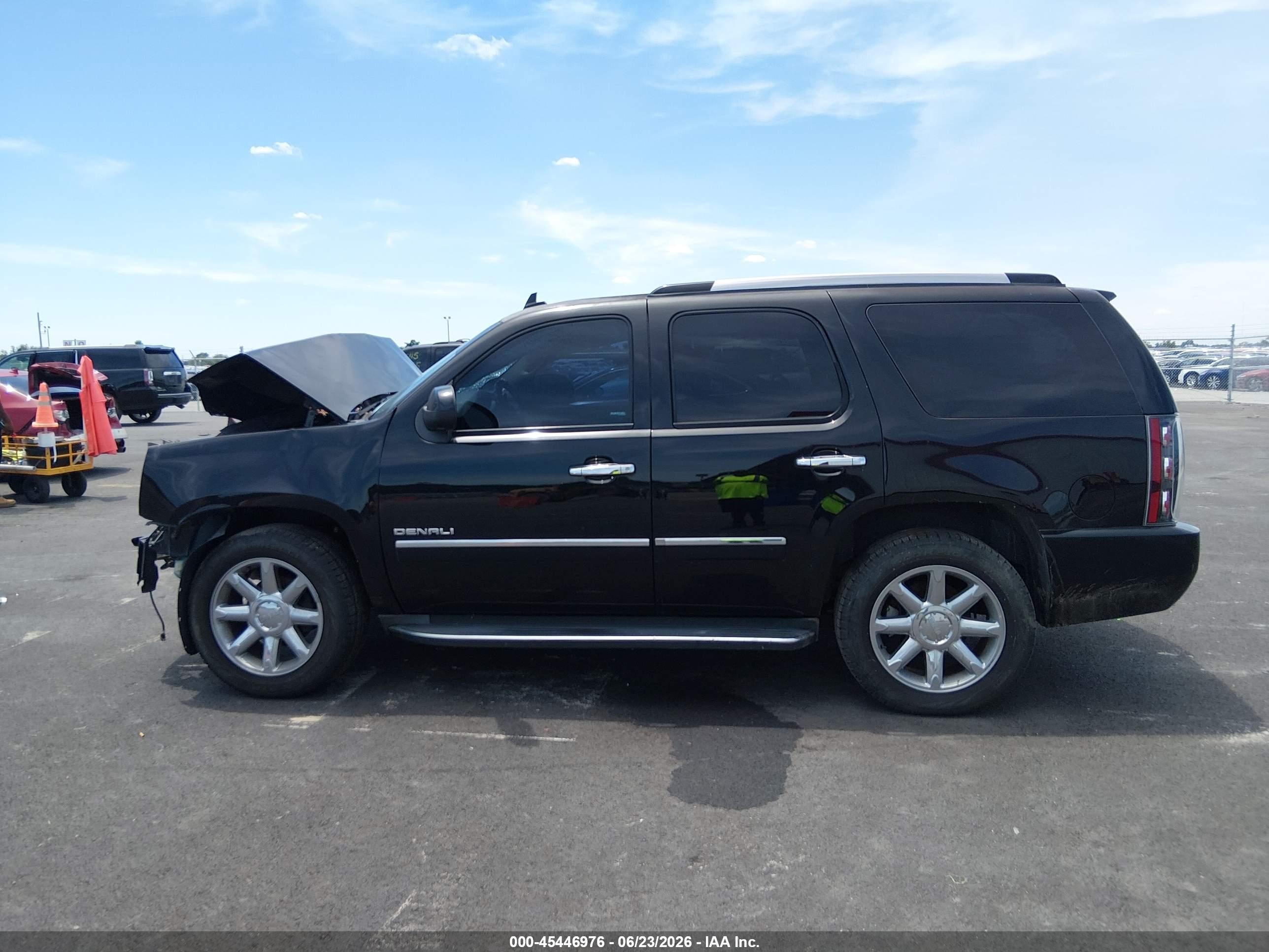 2014 Gmc Yukon Denali Black vin: 1GKS1EEF4ER140267
