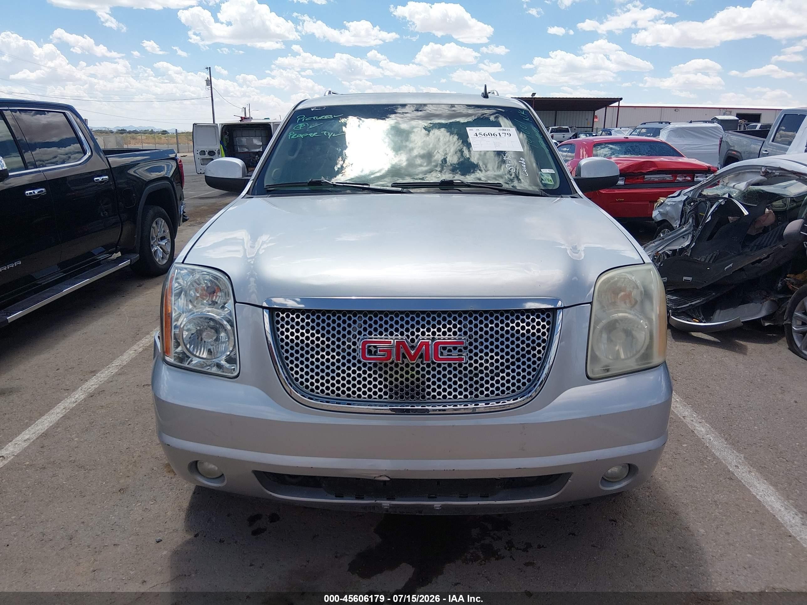 2014 Gmc Yukon Denali Silver vin: 1GKS1EEF4ER141001