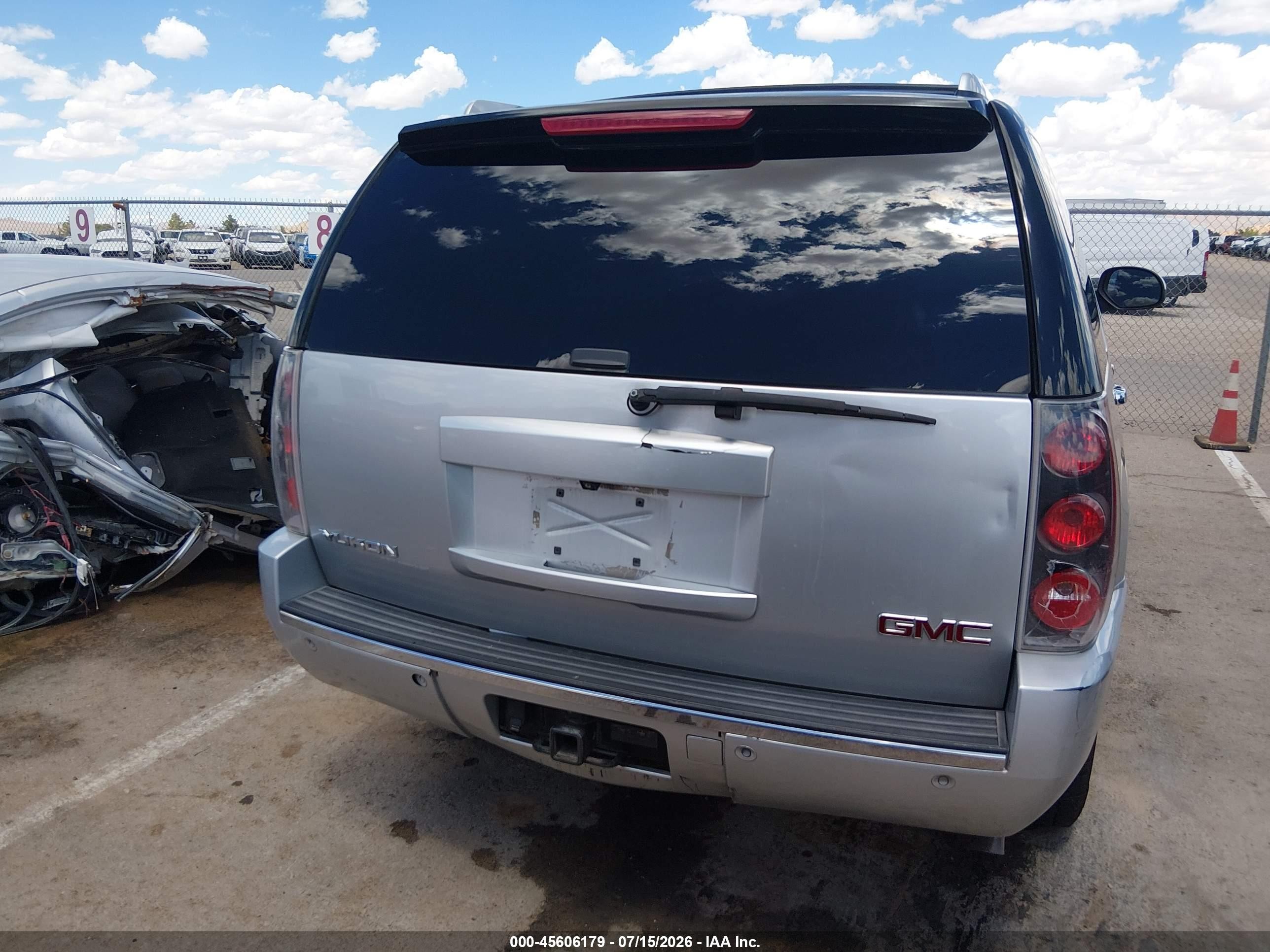 2014 Gmc Yukon Denali Silver vin: 1GKS1EEF4ER141001