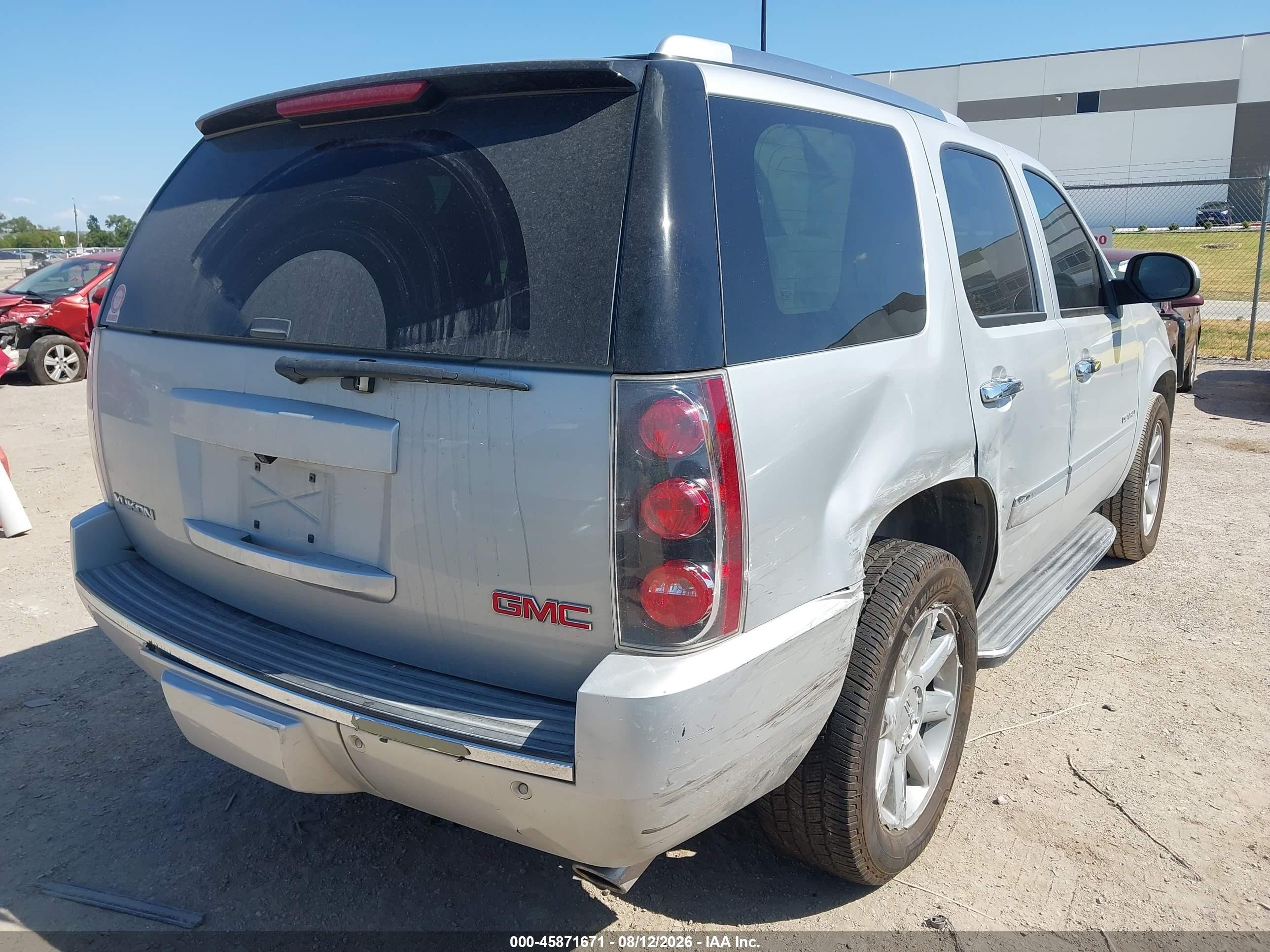 2013 Gmc Yukon Denali Silver vin: 1GKS1EEF5DR366803