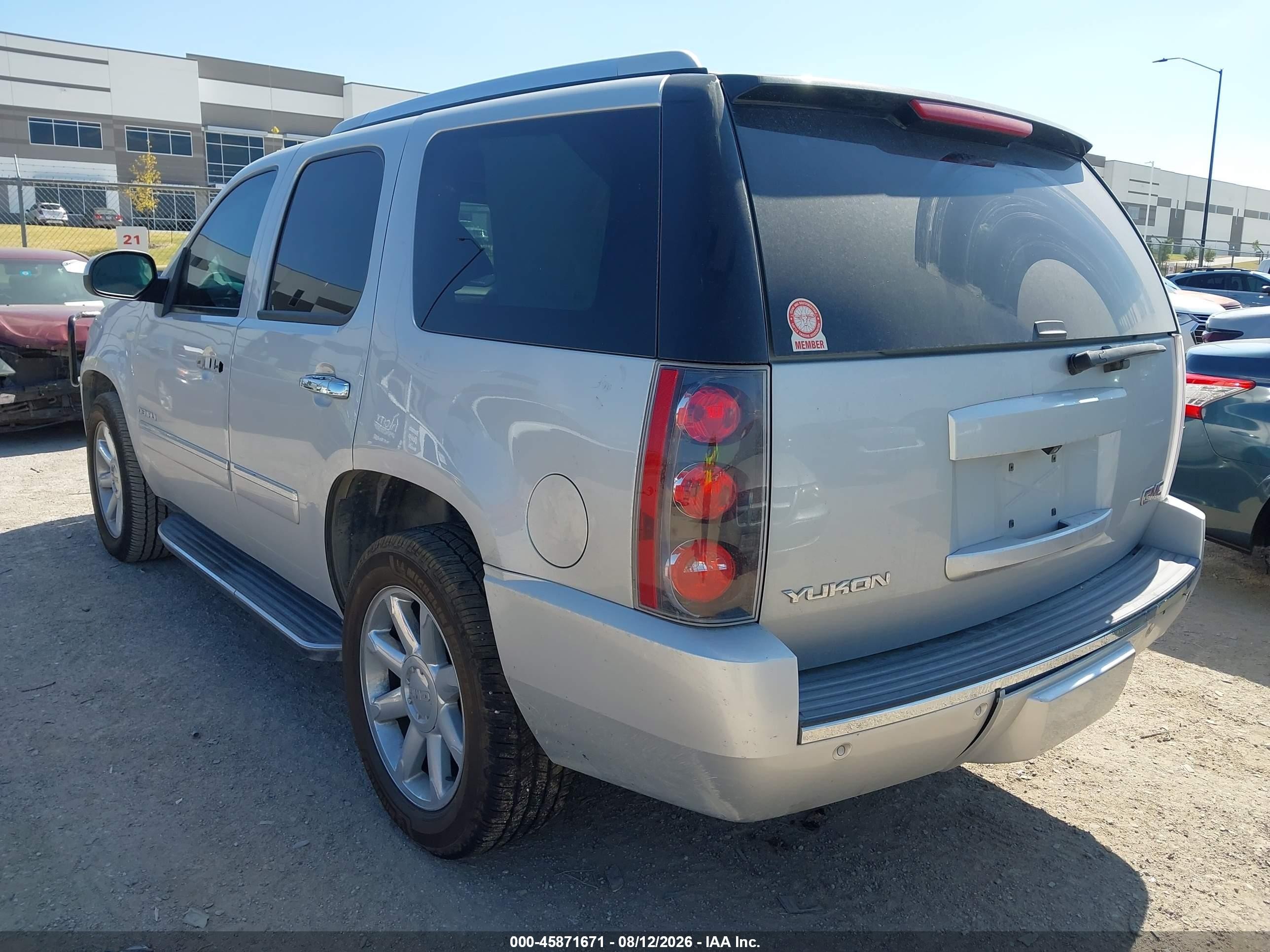 2013 Gmc Yukon Denali Silver vin: 1GKS1EEF5DR366803