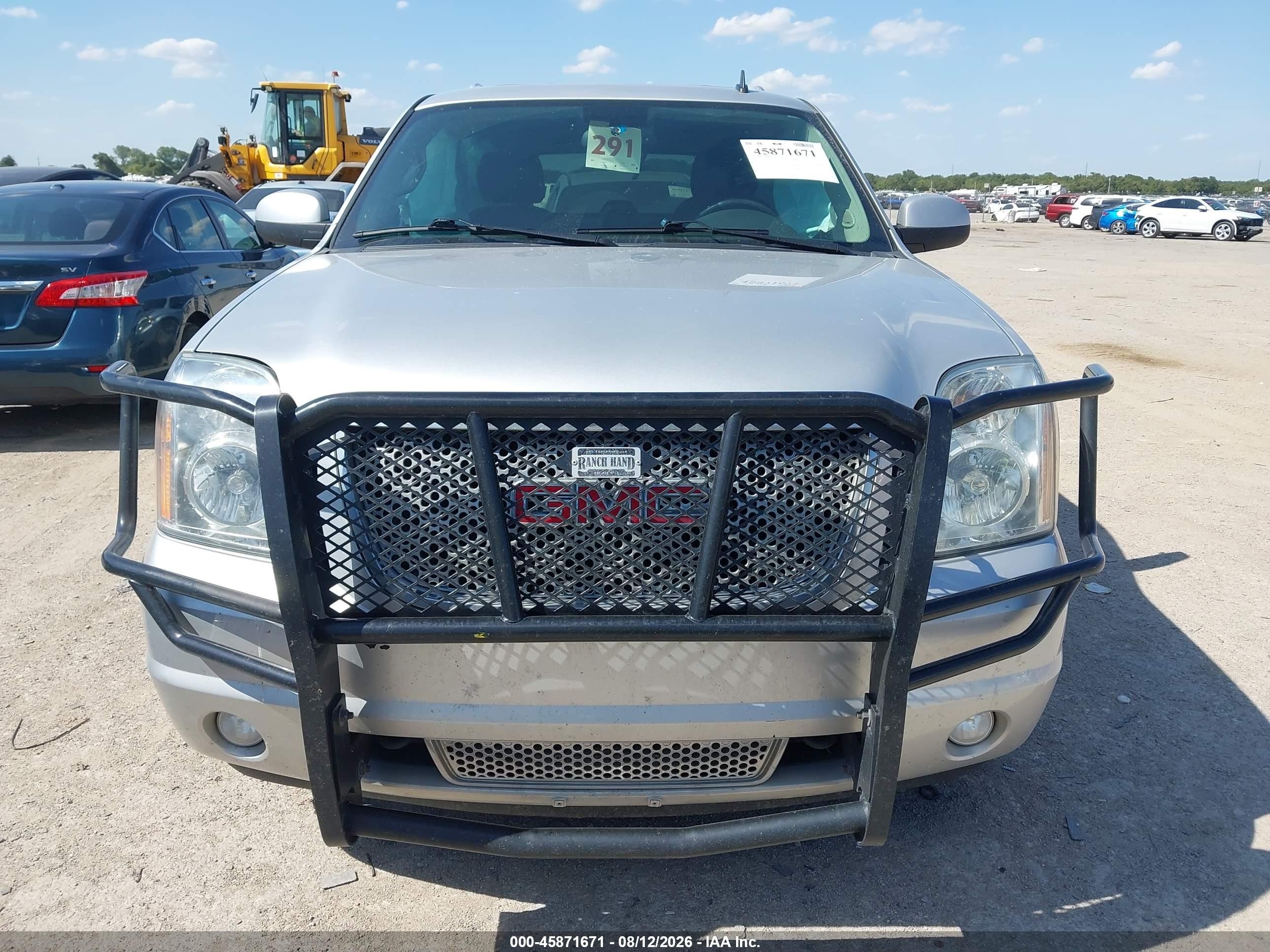 2013 Gmc Yukon Denali Silver vin: 1GKS1EEF5DR366803