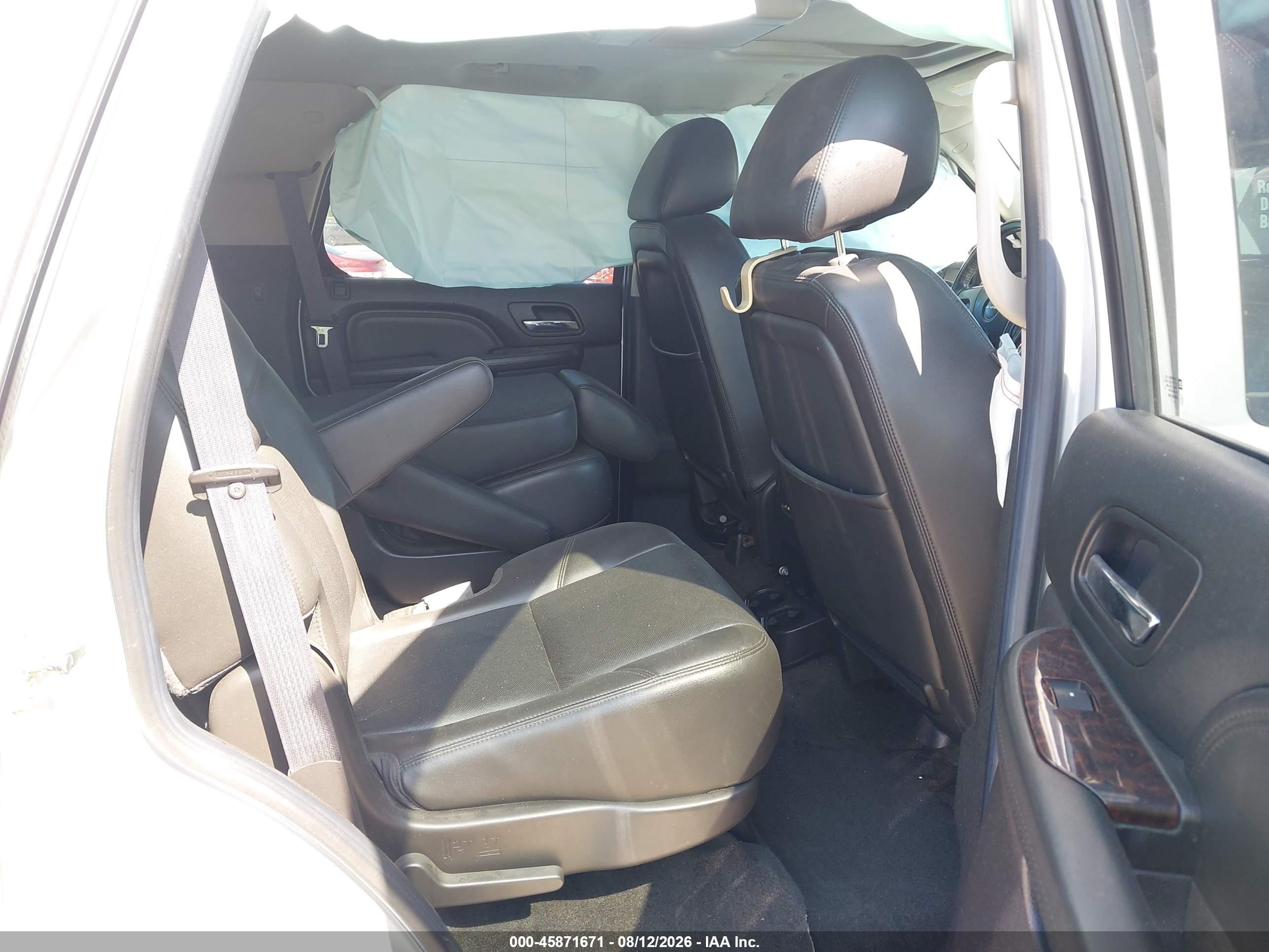 2013 Gmc Yukon Denali Silver vin: 1GKS1EEF5DR366803