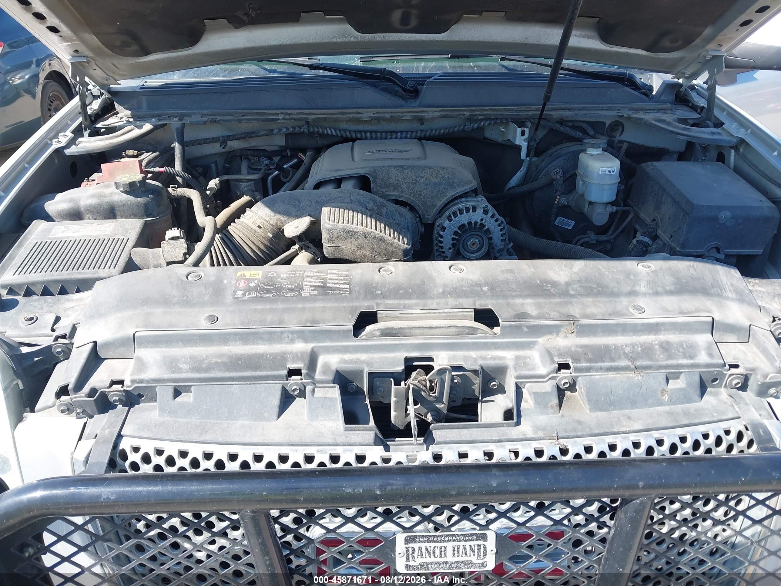 2013 Gmc Yukon Denali Silver vin: 1GKS1EEF5DR366803