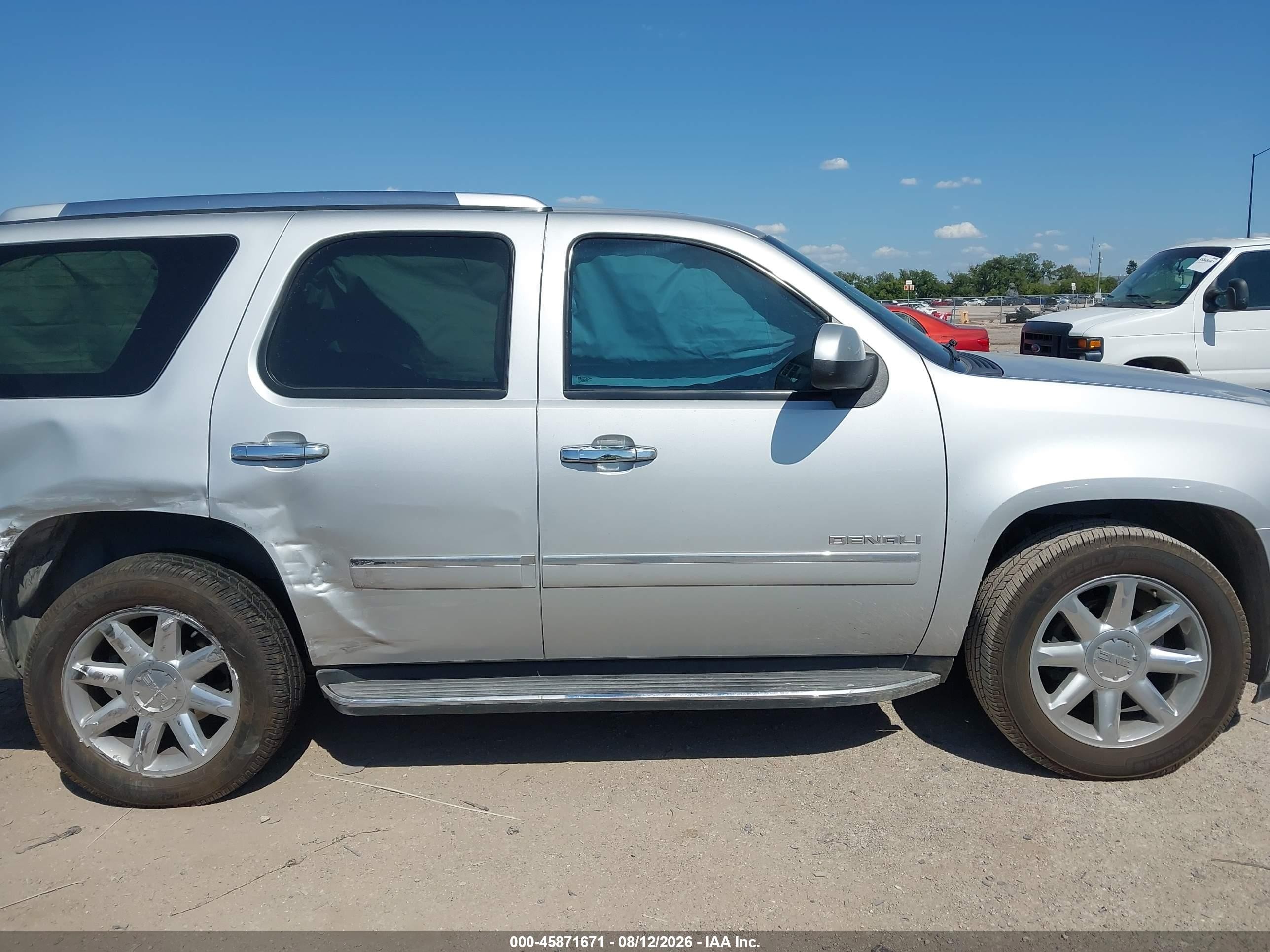 2013 Gmc Yukon Denali Silver vin: 1GKS1EEF5DR366803