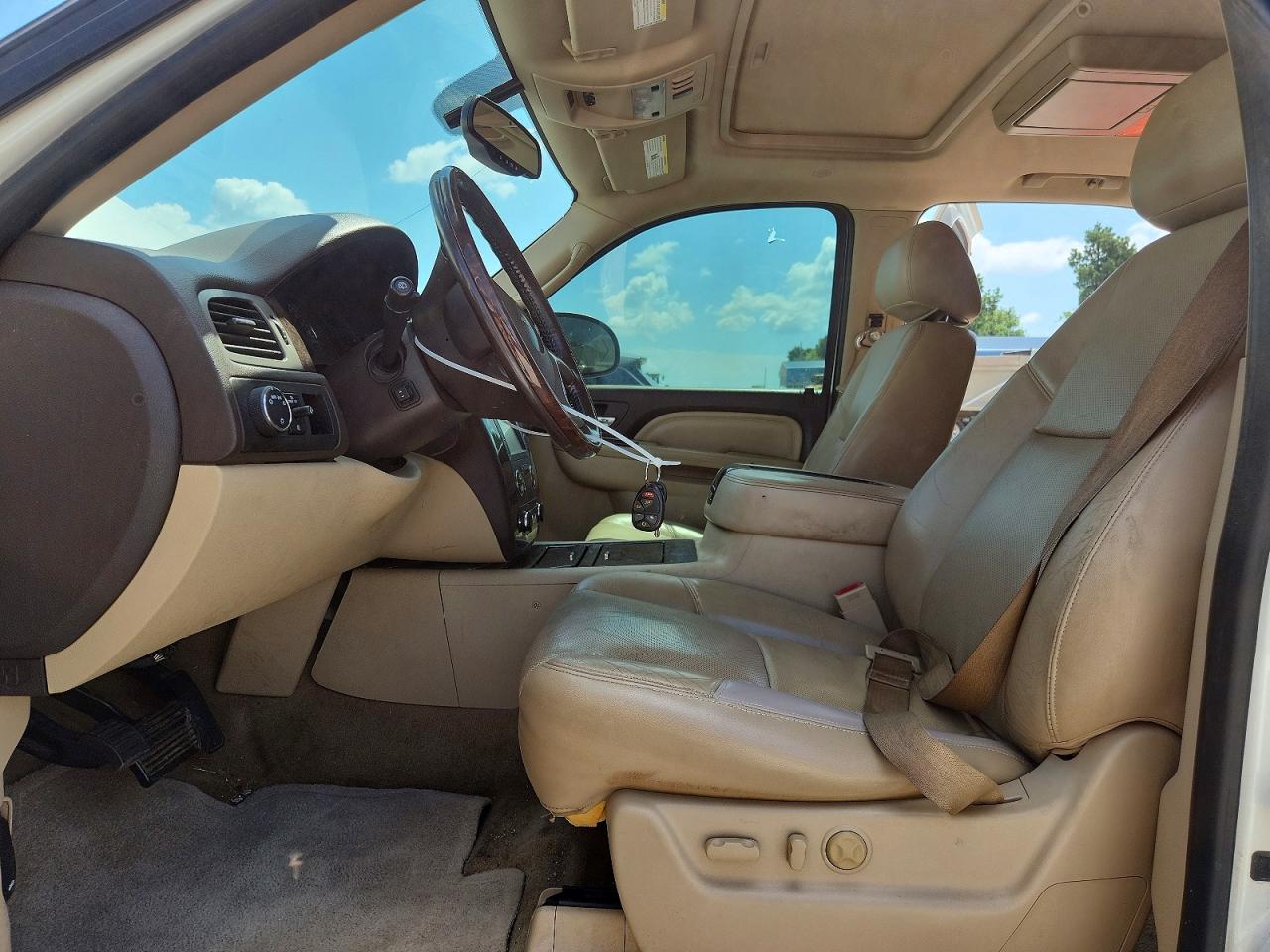 2014 Gmc Yukon Denali White vin: 1GKS1EEF6ER140206