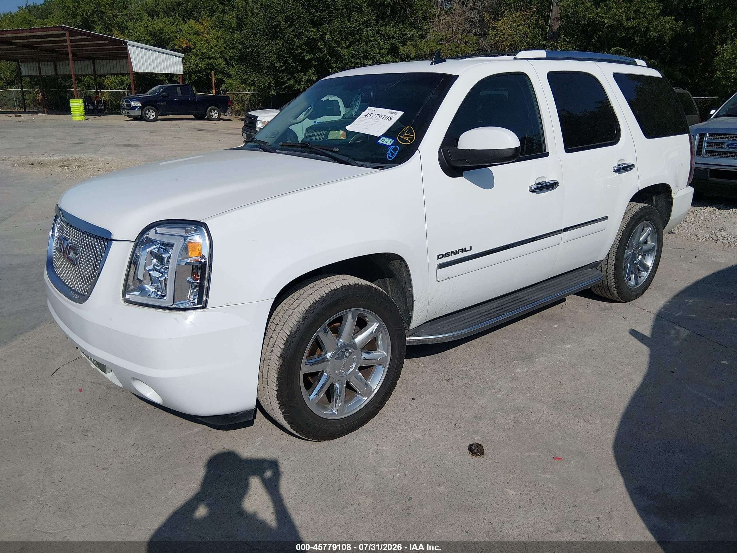 2011 Gmc Yukon Denali White vin: 1GKS1EEF7BR216401