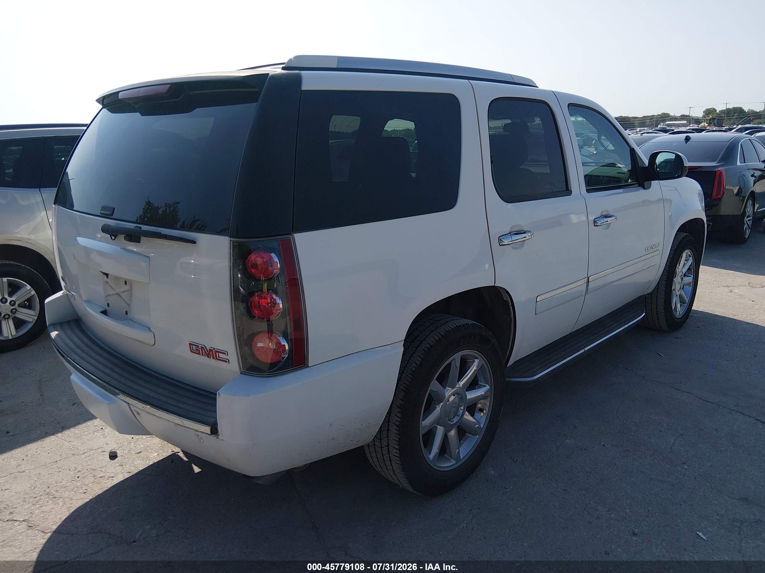 2011 Gmc Yukon Denali White vin: 1GKS1EEF7BR216401