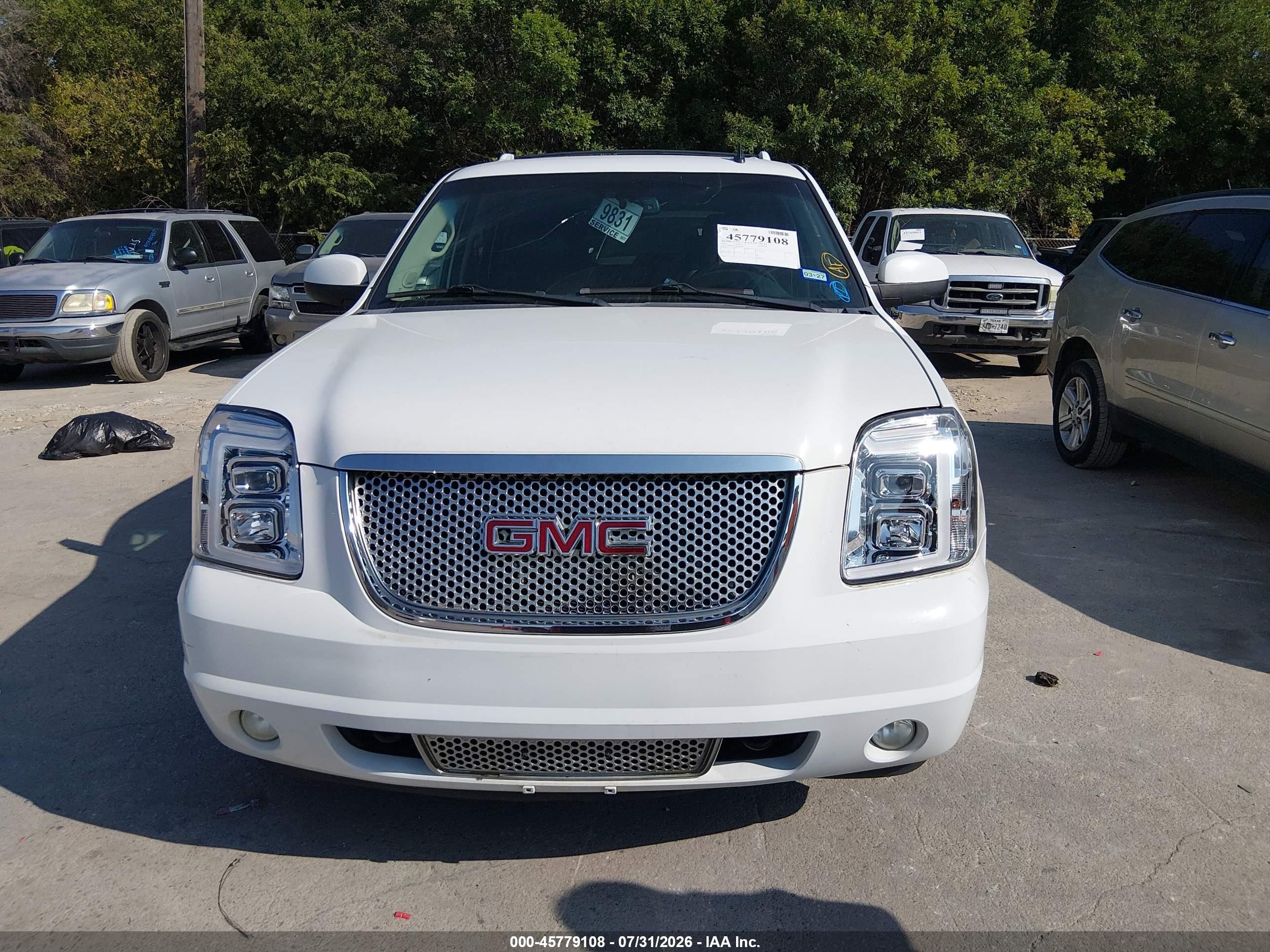 2011 Gmc Yukon Denali White vin: 1GKS1EEF7BR216401