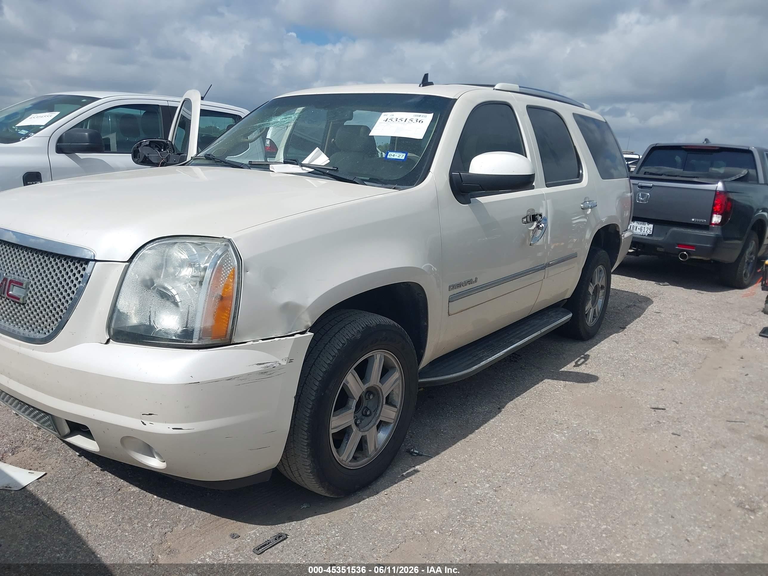 2013 Gmc Yukon Denali White vin: 1GKS1EEF9DR370417