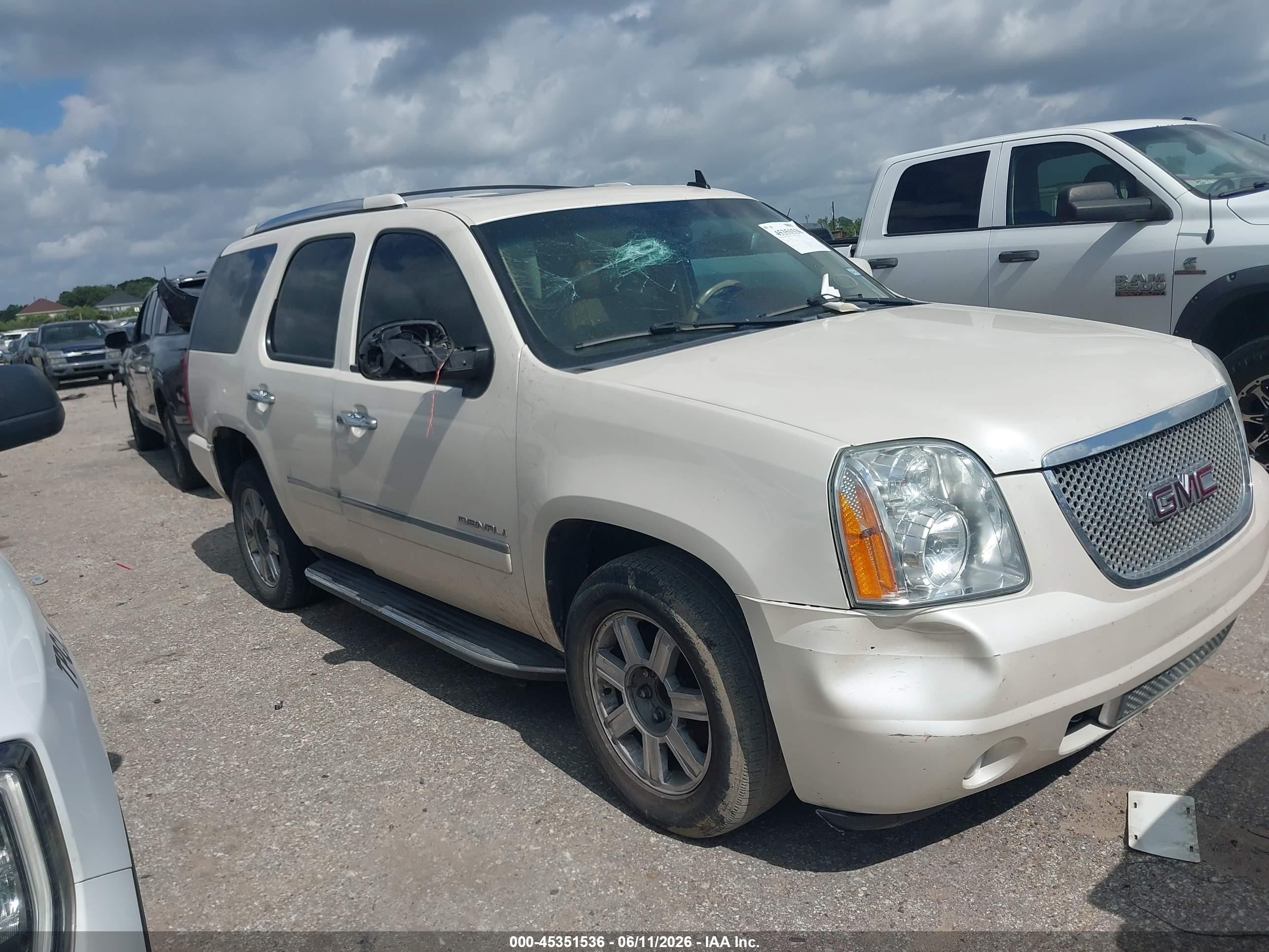 2013 Gmc Yukon Denali White vin: 1GKS1EEF9DR370417