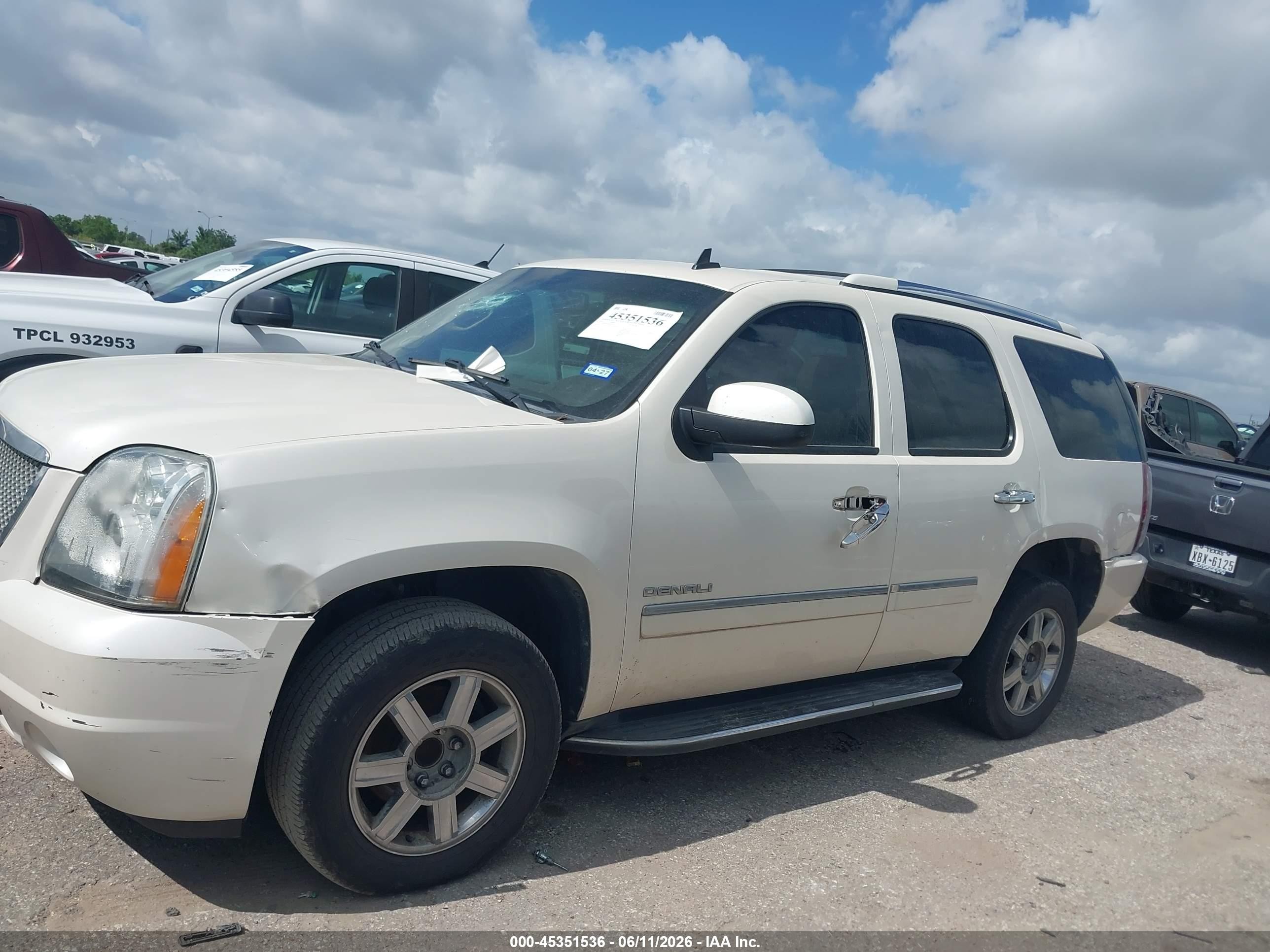 2013 Gmc Yukon Denali White vin: 1GKS1EEF9DR370417