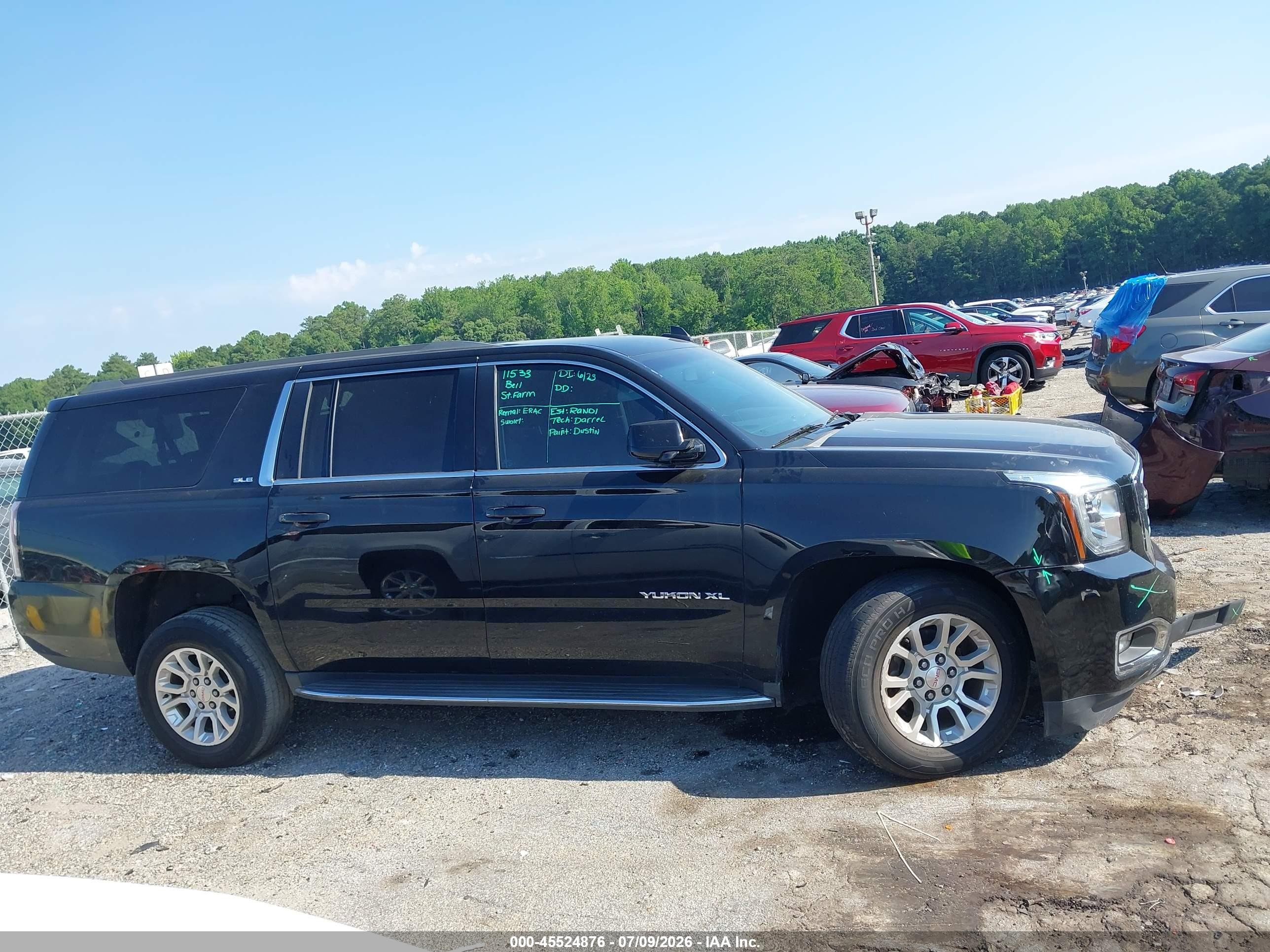 2020 Gmc Yukon Xl 2wd Sle Black vin: 1GKS1FKC0LR122975