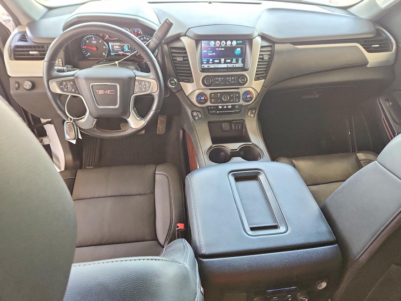 2018 Gmc Yukon Xl C1500 Slt White vin: 1GKS1GKC1JR366606