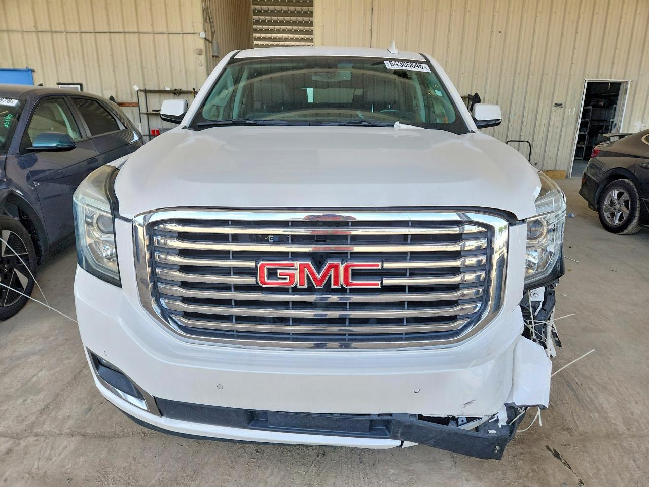 2018 Gmc Yukon Xl C1500 Slt White vin: 1GKS1GKC1JR366606