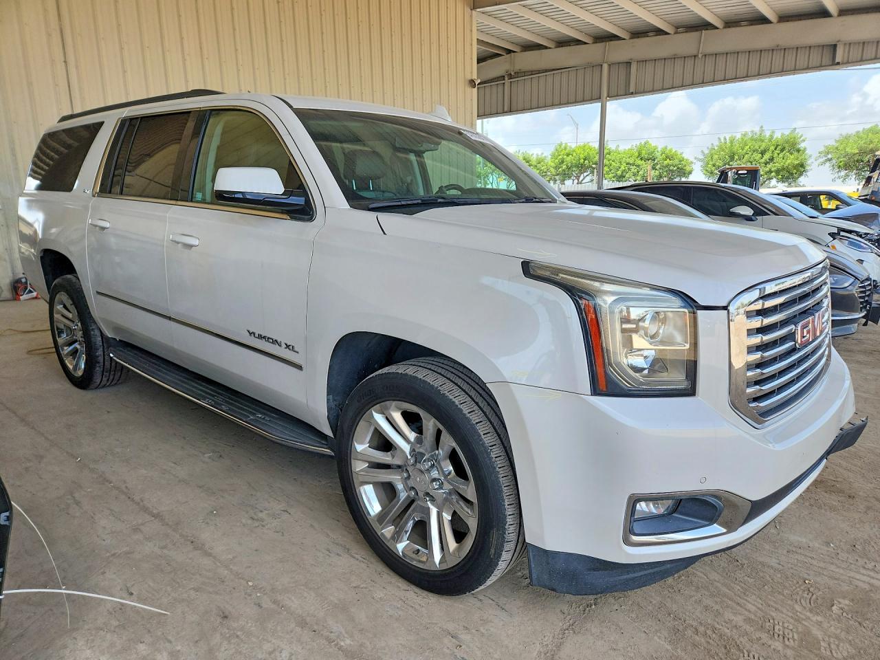 2018 Gmc Yukon Xl C1500 Slt White vin: 1GKS1GKC1JR366606