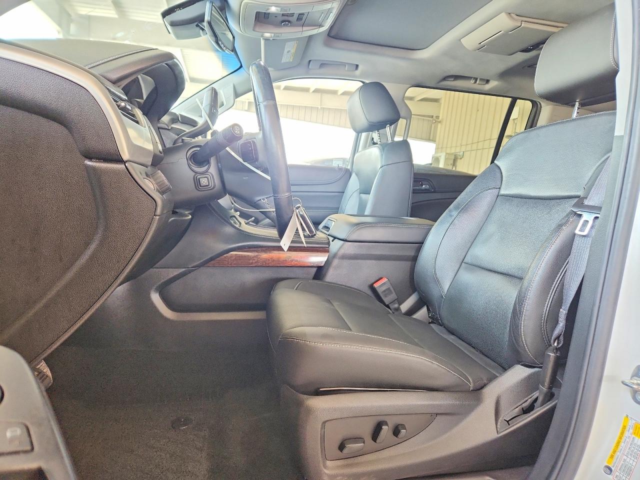 2018 Gmc Yukon Xl C1500 Slt White vin: 1GKS1GKC1JR366606