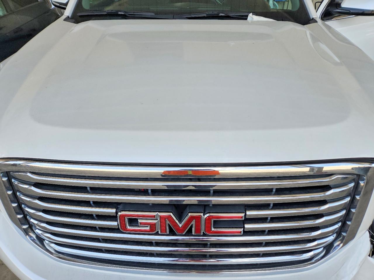 2018 Gmc Yukon Xl C1500 Slt White vin: 1GKS1GKC1JR366606
