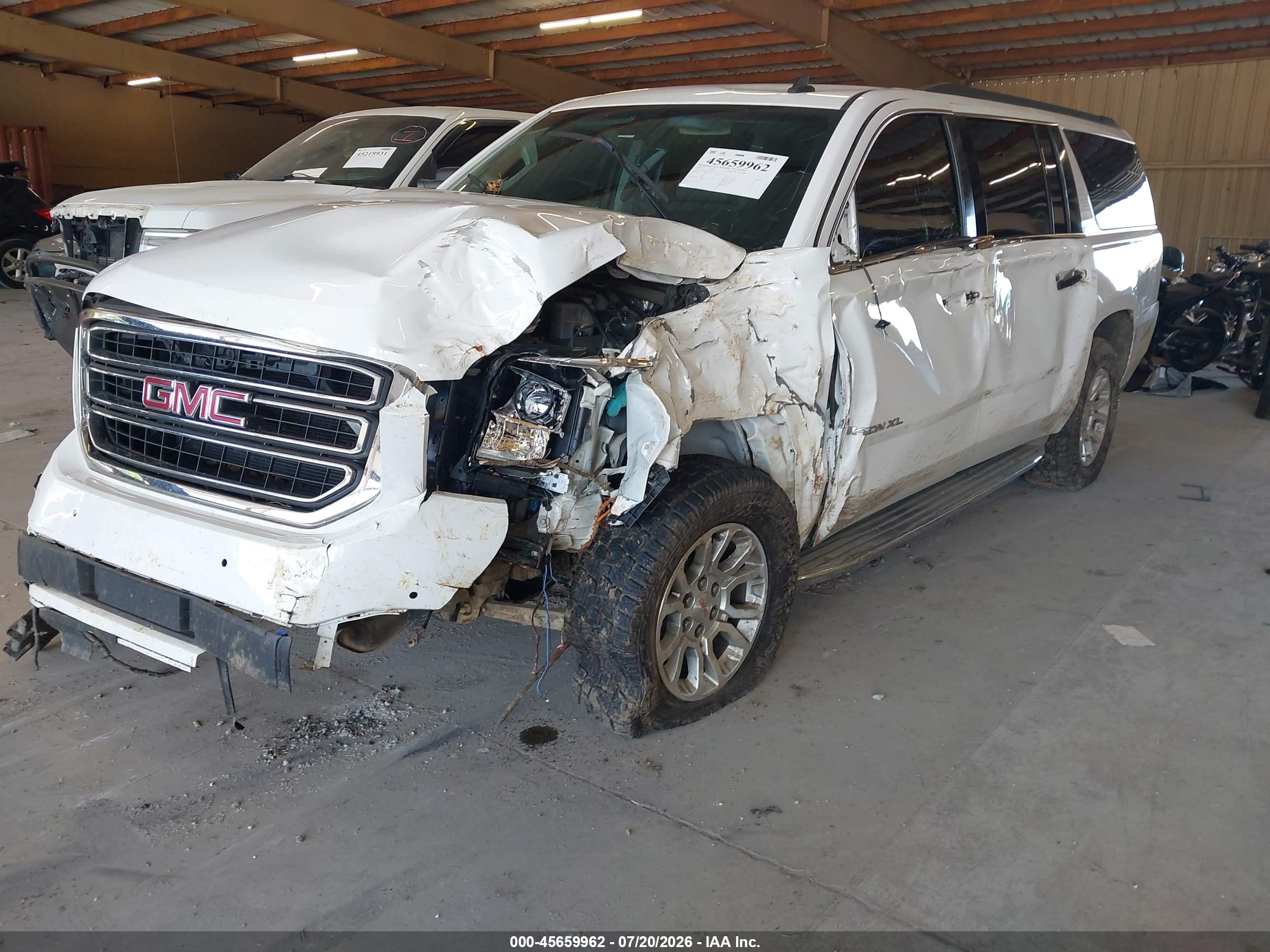 2015 Gmc Yukon Xl 1500 Sle Белый vin: 1GKS1GKC4FR158713