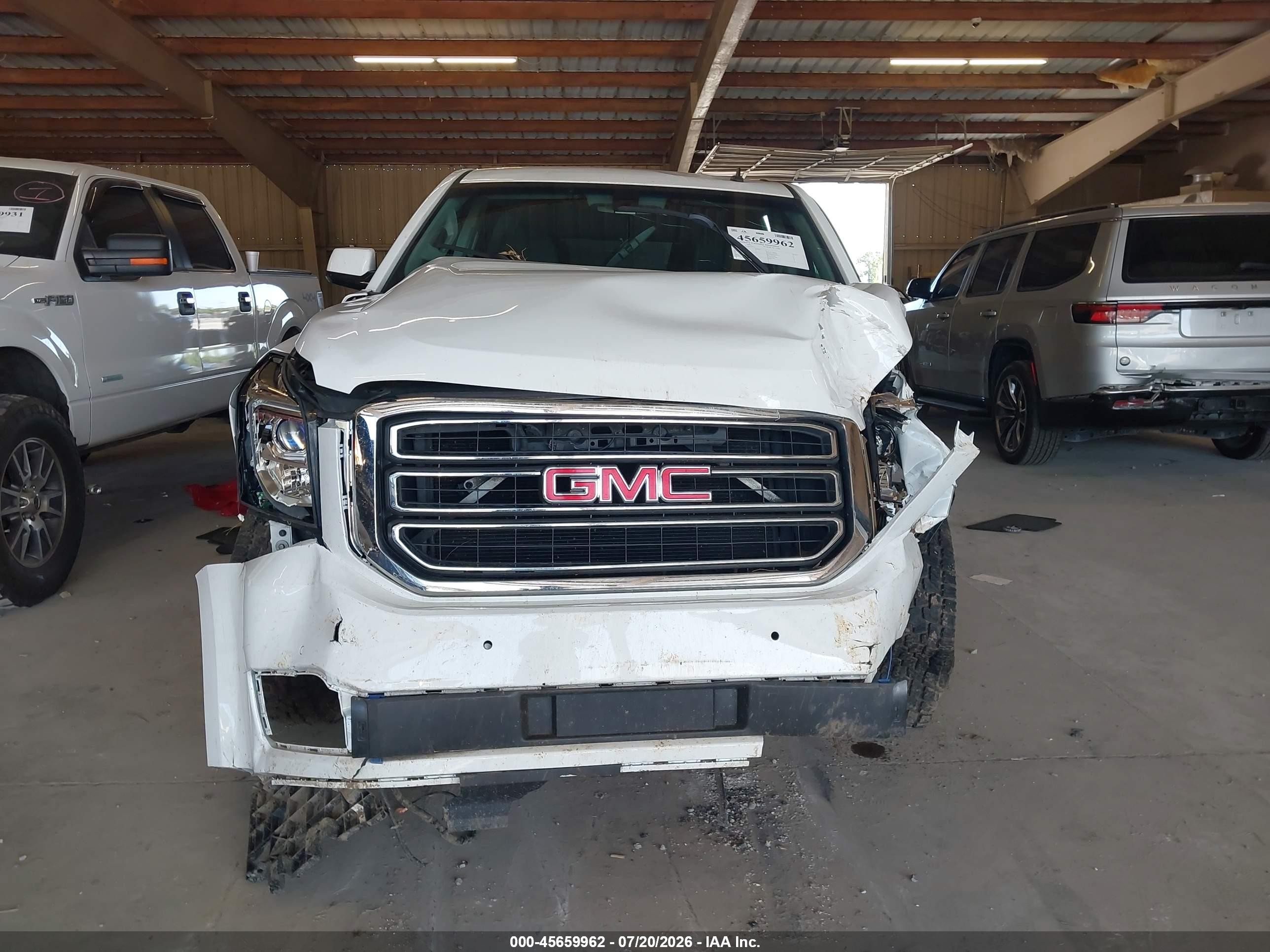 2015 Gmc Yukon Xl 1500 Sle Белый vin: 1GKS1GKC4FR158713