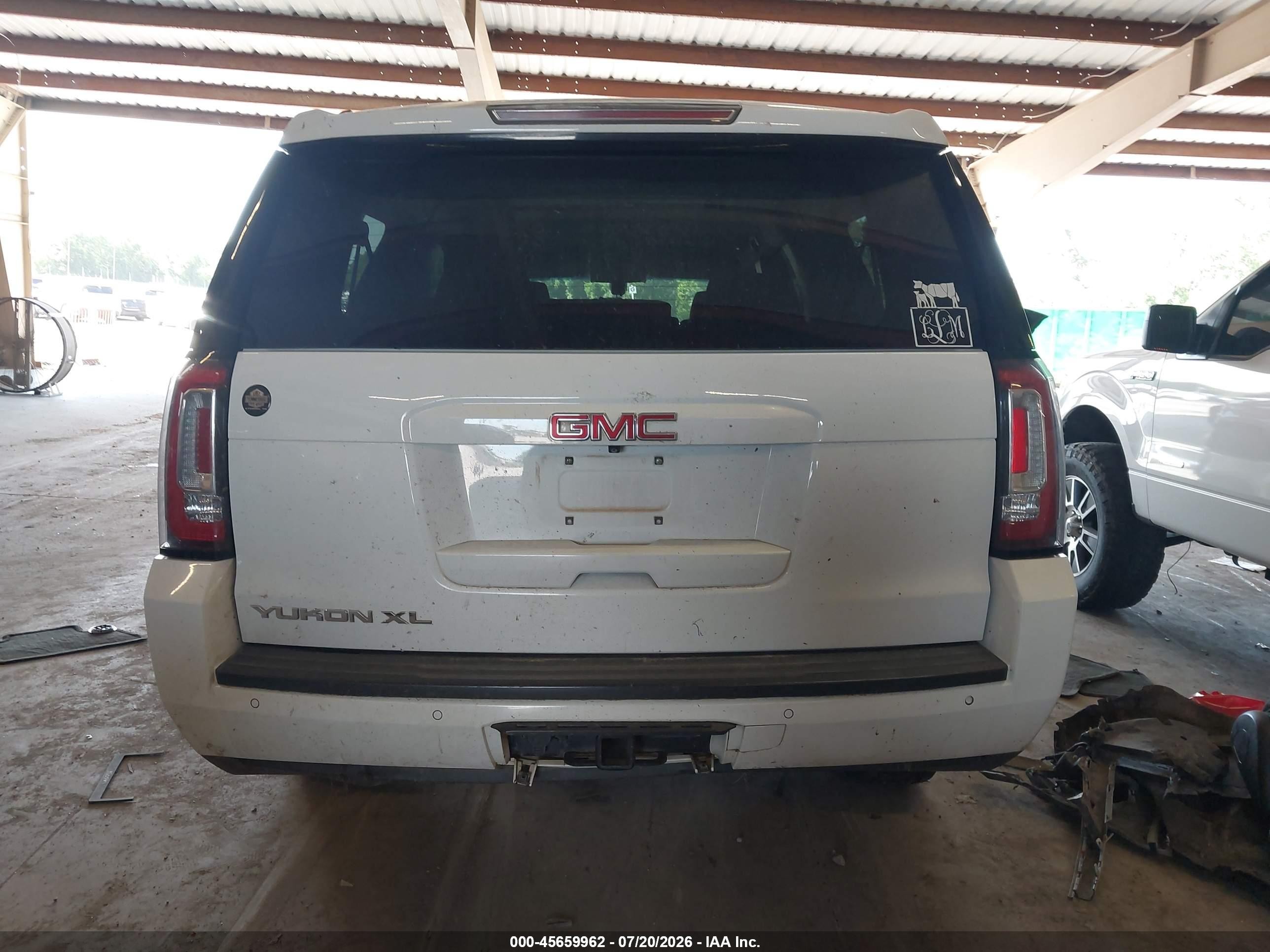 2015 Gmc Yukon Xl 1500 Sle Белый vin: 1GKS1GKC4FR158713