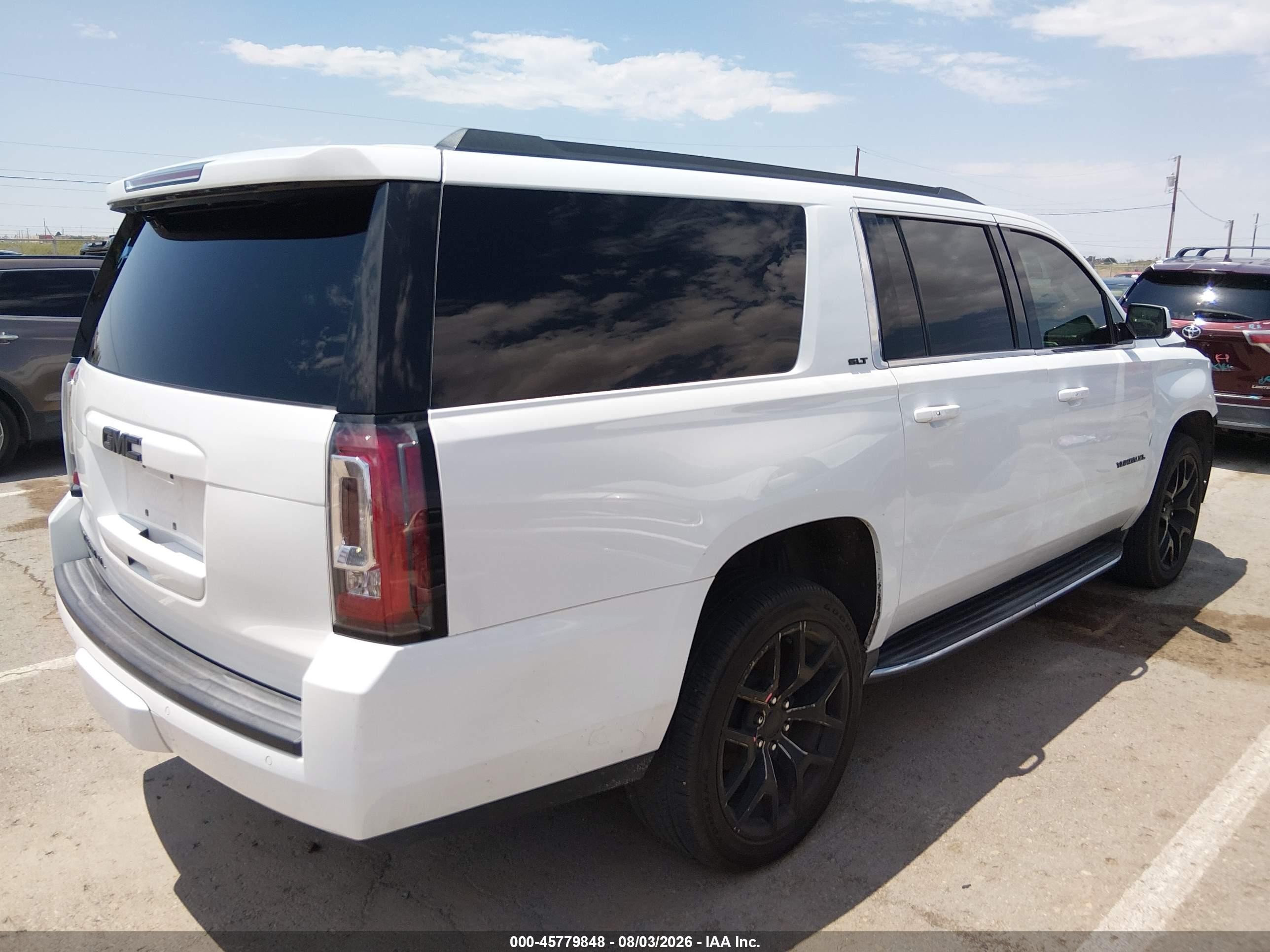 2018 Gmc Yukon Xl Slt White vin: 1GKS1GKC4JR288144