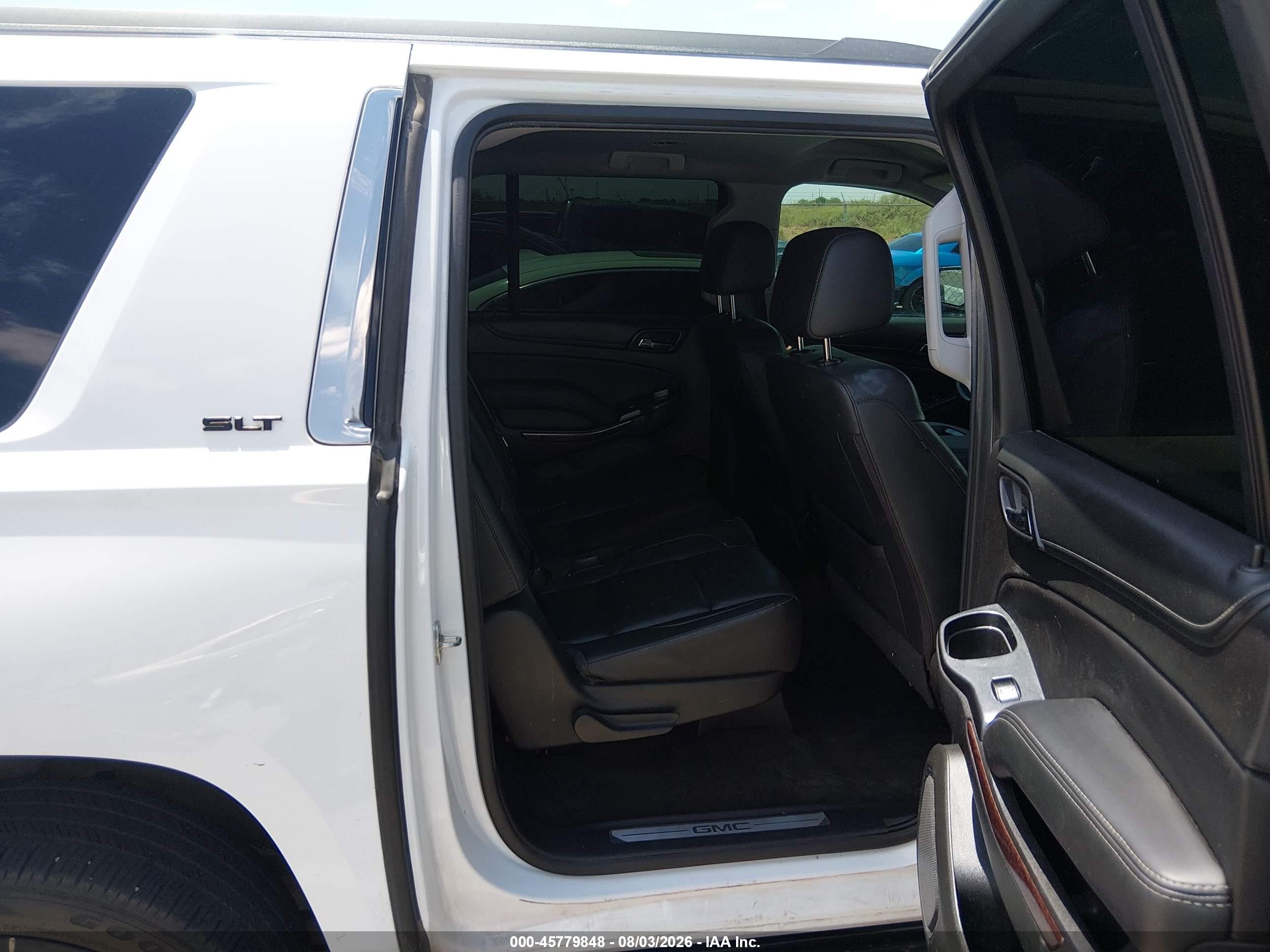 2018 Gmc Yukon Xl Slt White vin: 1GKS1GKC4JR288144