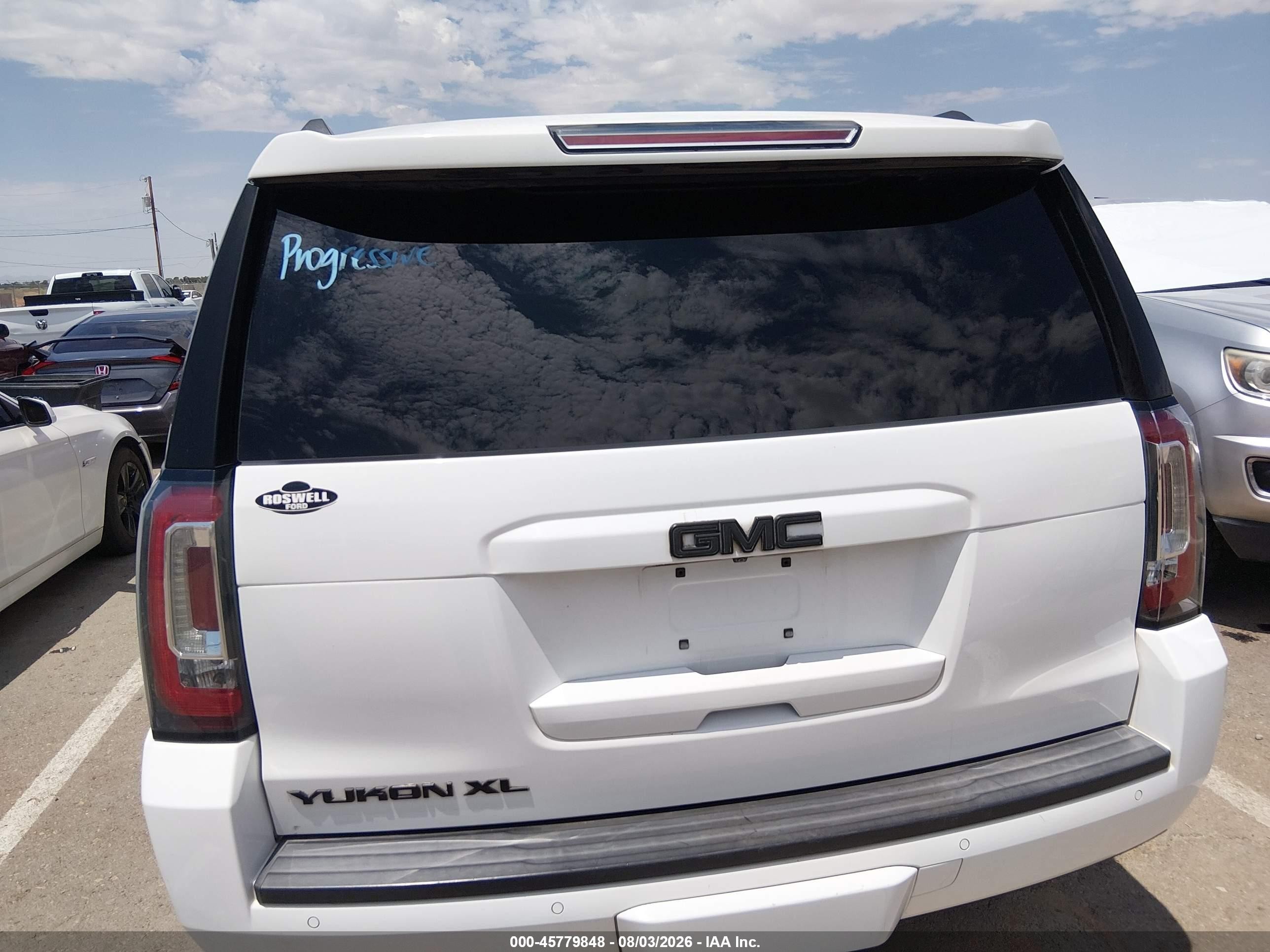 2018 Gmc Yukon Xl Slt White vin: 1GKS1GKC4JR288144