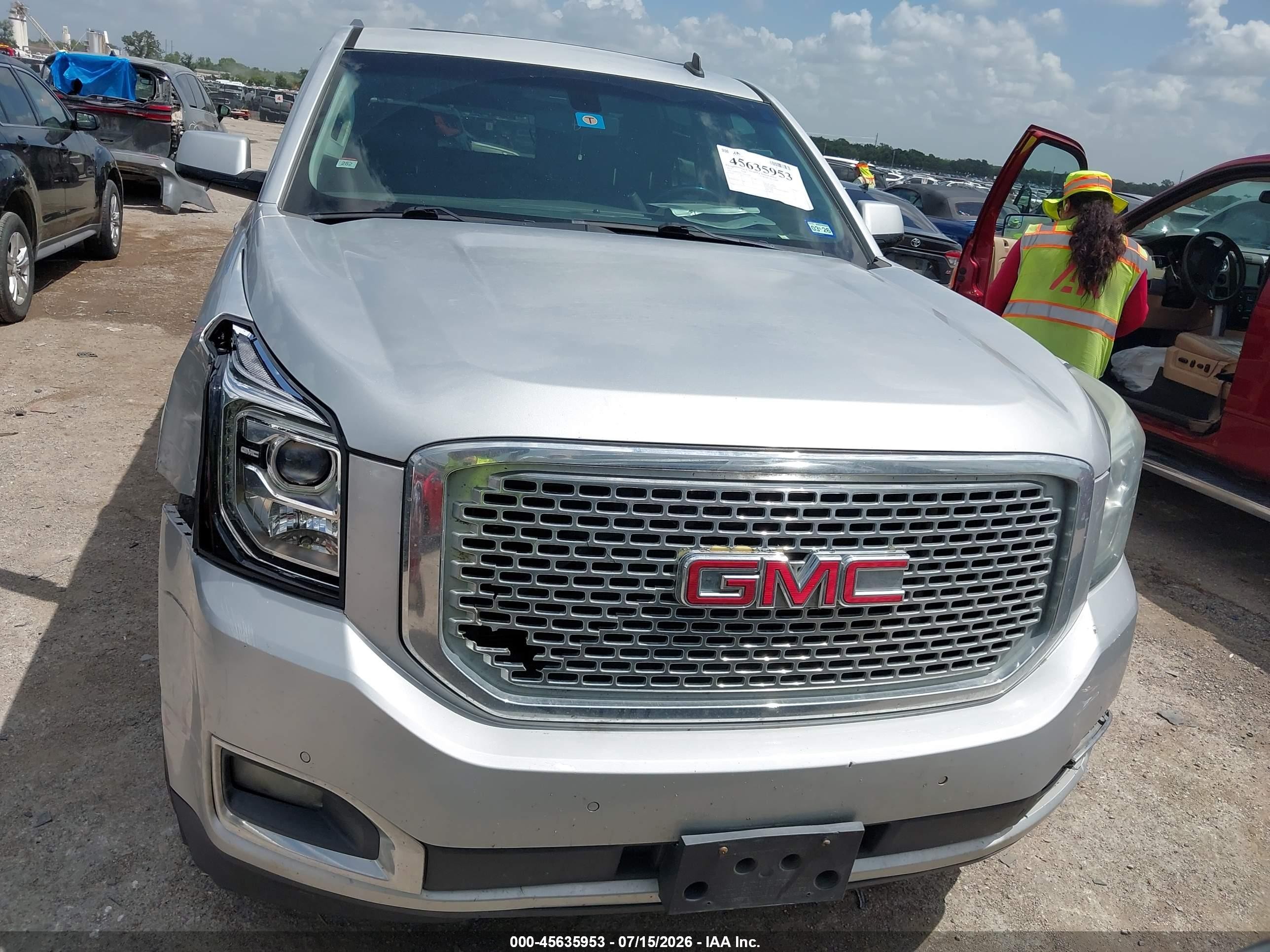 2015 Gmc Yukon Xl 1500 Sle Silver vin: 1GKS1GKC5FR172300