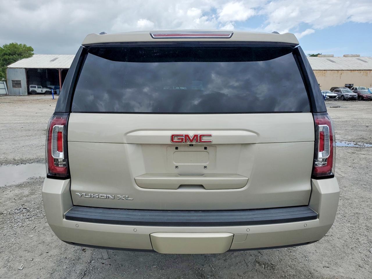 2015 Gmc Yukon Xl C1500 Sle Tan vin: 1GKS1GKC8FR252206