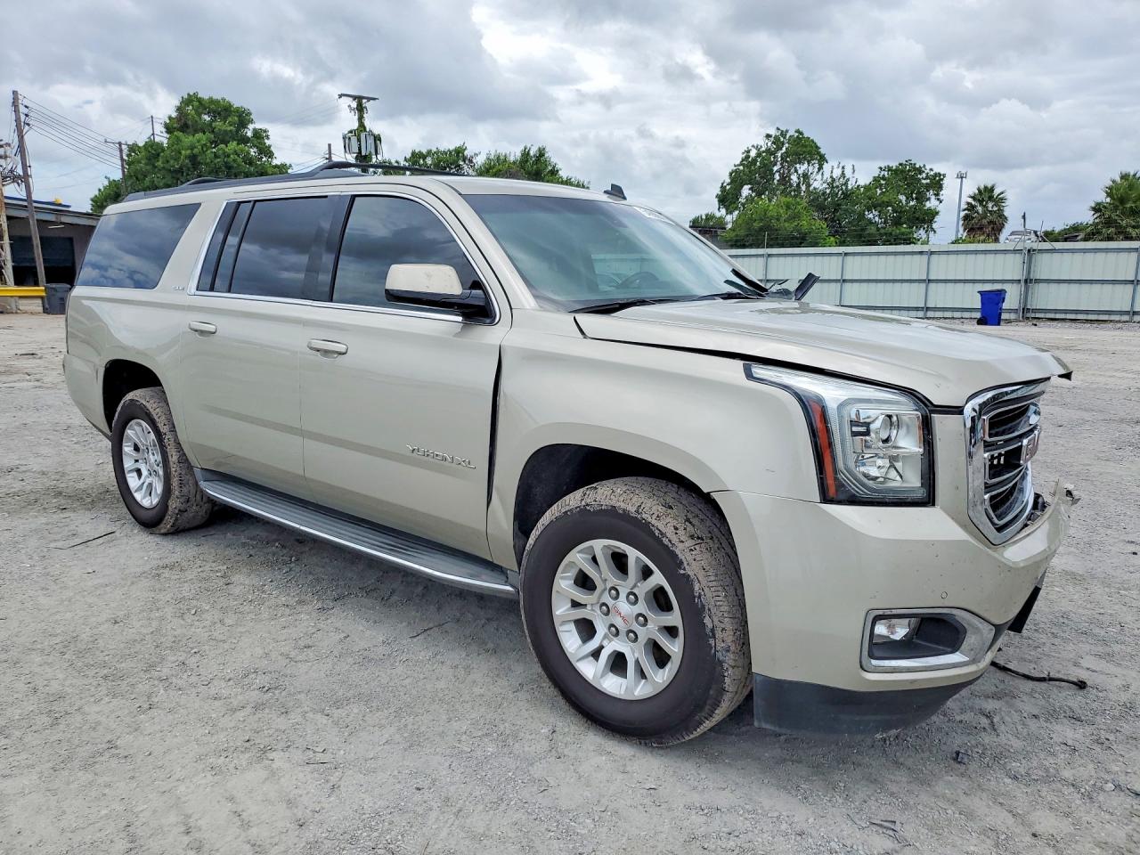 2015 Gmc Yukon Xl C1500 Sle Tan vin: 1GKS1GKC8FR252206