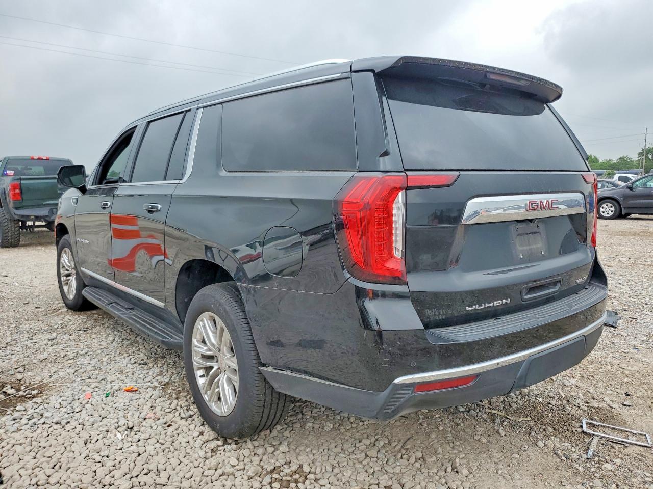 2021 Gmc Yukon Xl C1500 Slt Черный vin: 1GKS1GKD2MR375344