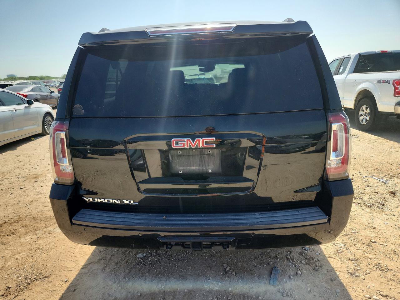 2015 Gmc Yukon Xl C1500 Slt Black vin: 1GKS1HKC1FR194428