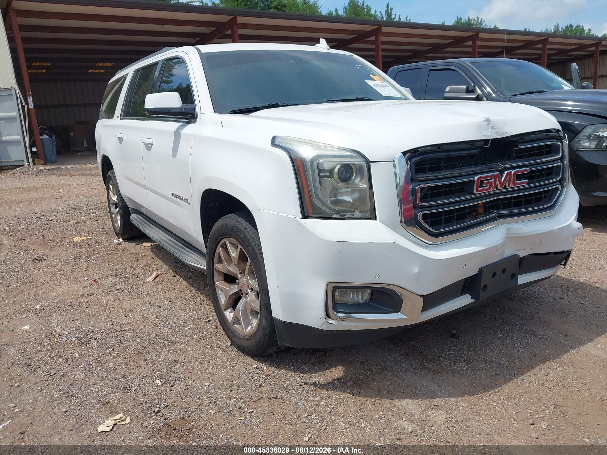 2015 Gmc Yukon Xl 1500 Slt White vin: 1GKS1HKC1FR510068