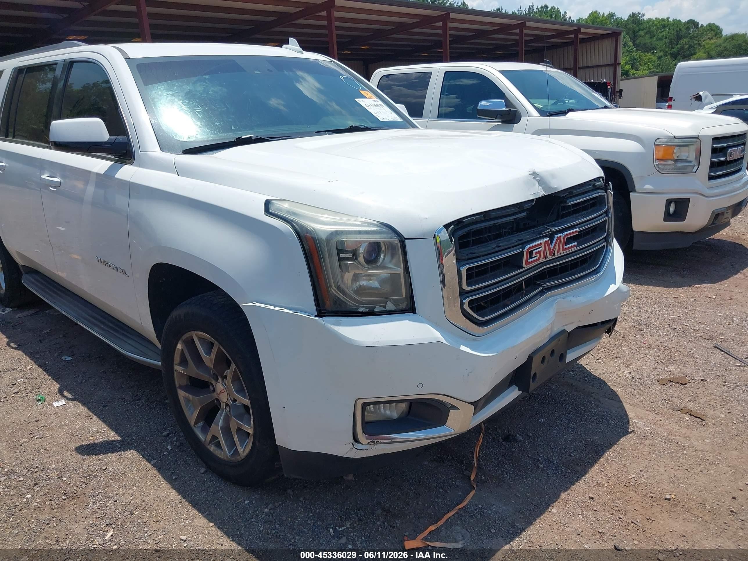2015 Gmc Yukon Xl 1500 Slt White vin: 1GKS1HKC1FR510068